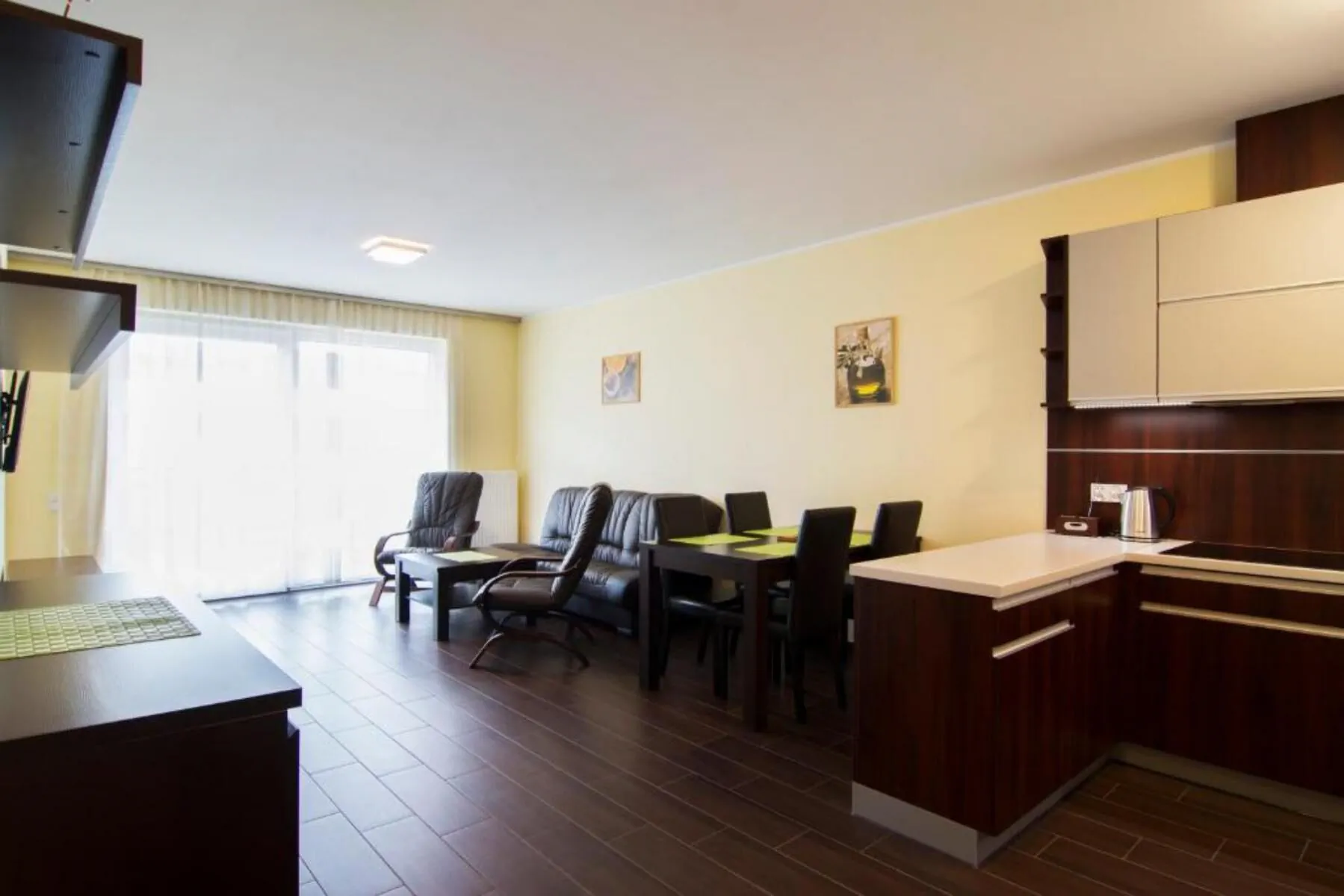 Apartamenty Sun & Snow Przy Rynku Ustroń – Ustroń, Polonia