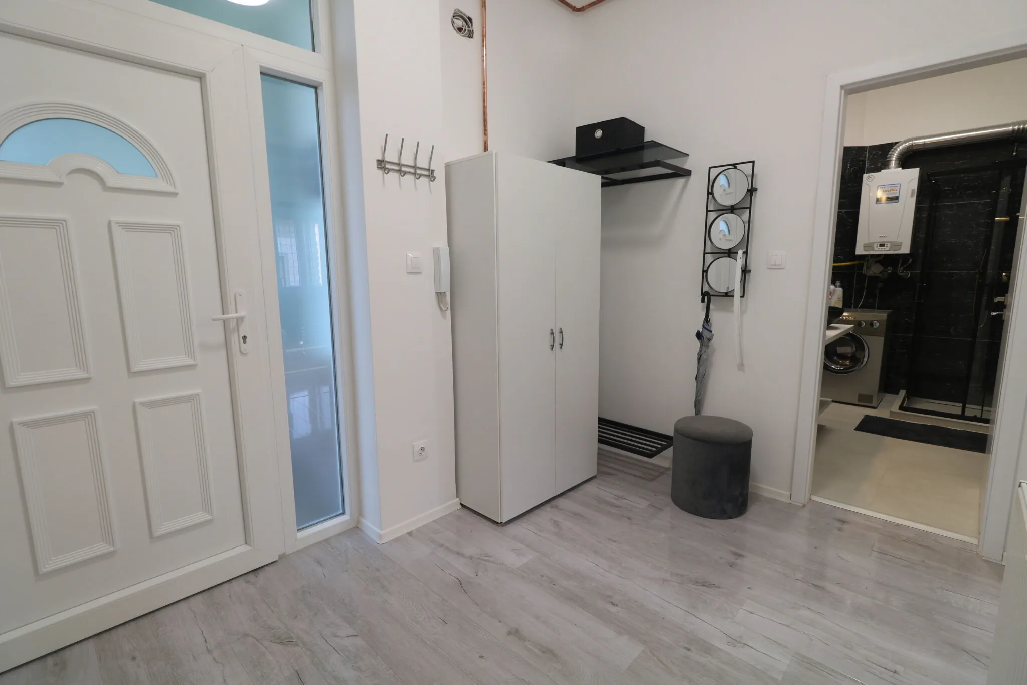 Black or white Apartman Szeged - foto 9