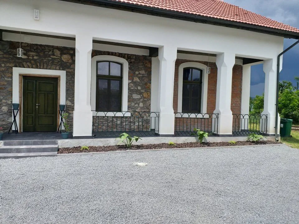 Casa Manzovela Hărău – Hărău, România