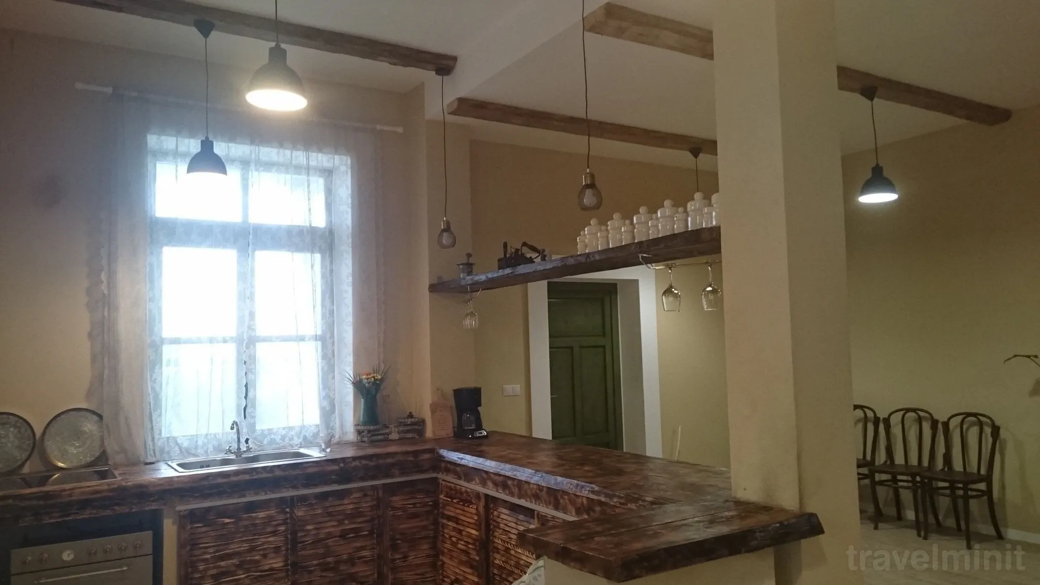 Casa Manzovela Hărău – Hărău, România