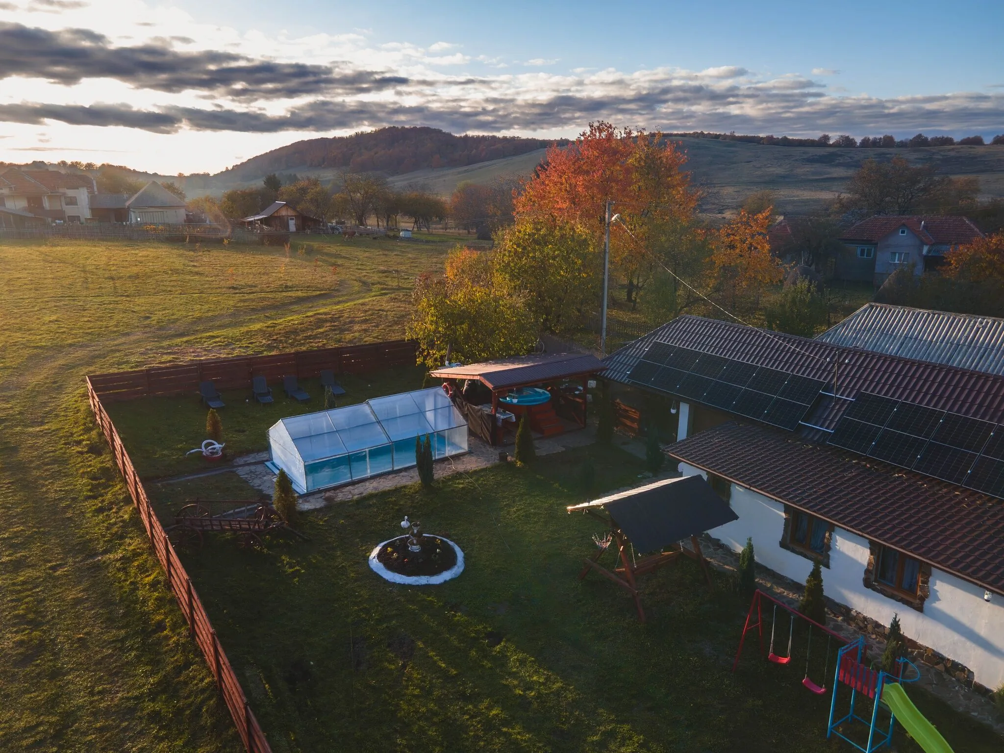 Cabana Transilvania cu piscină privată Damiș – Damiș, România