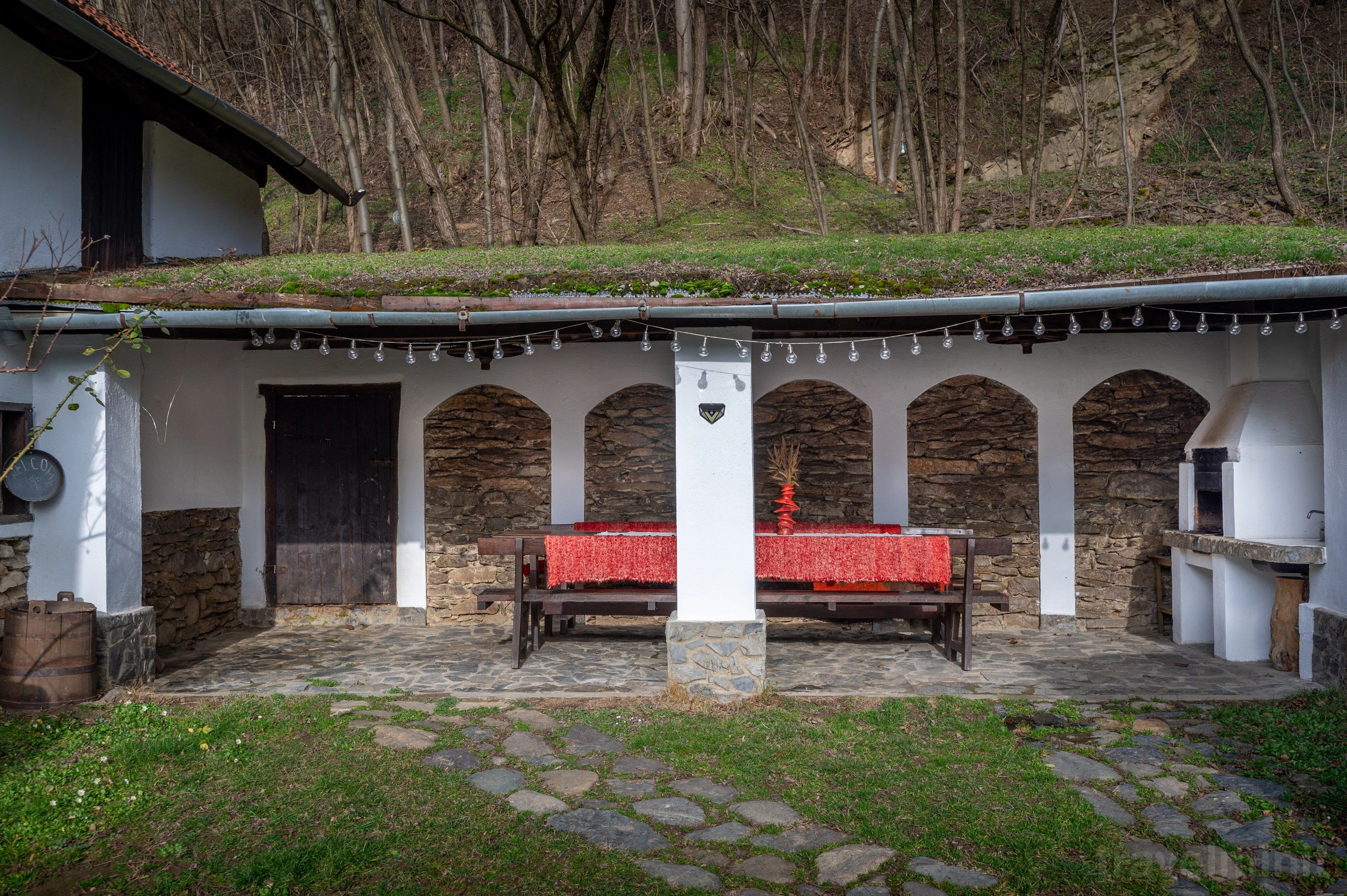 Casa Sub Magrin Sat Bătrân – Sat Bătrân, România
