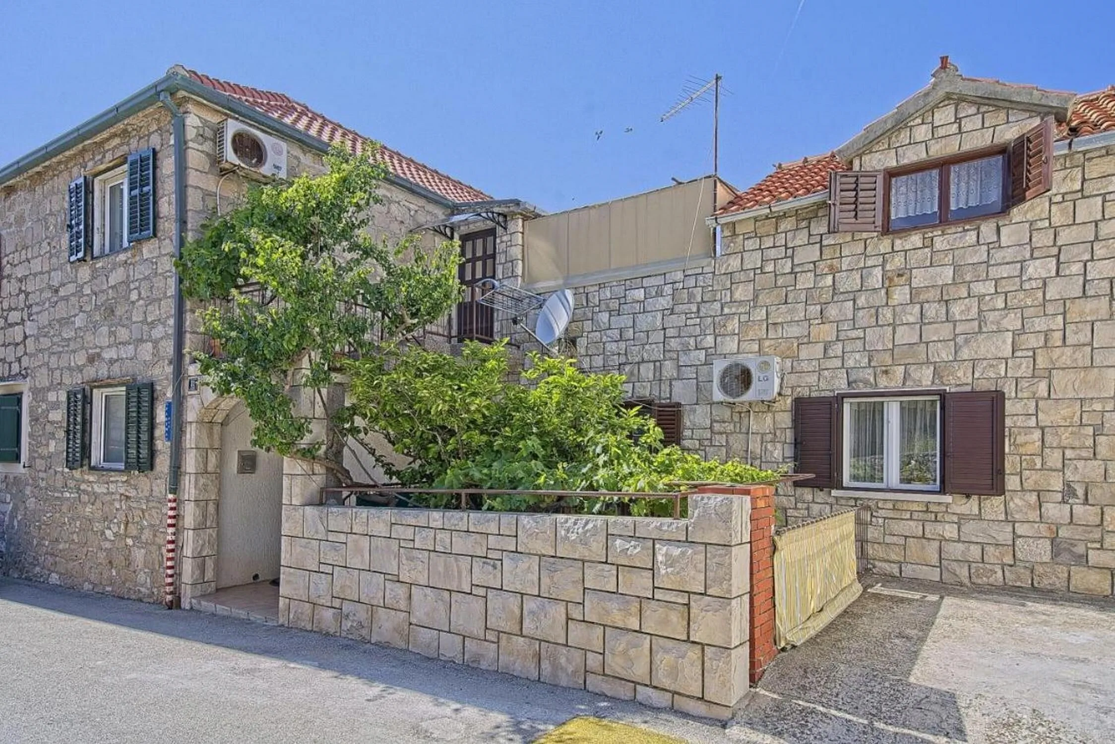Apartments Lucija Postira – Postira, Croația