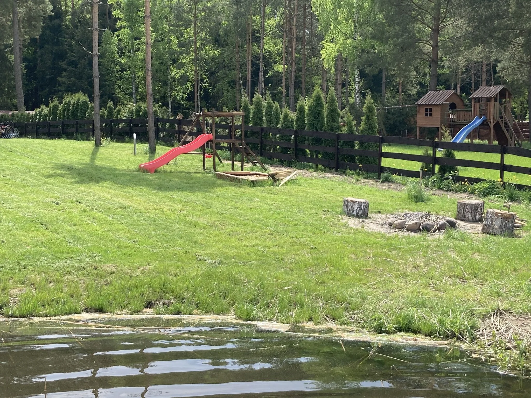 Makosieje Resort - domek 15 metrów od jeziora – Makosieje, Polonia