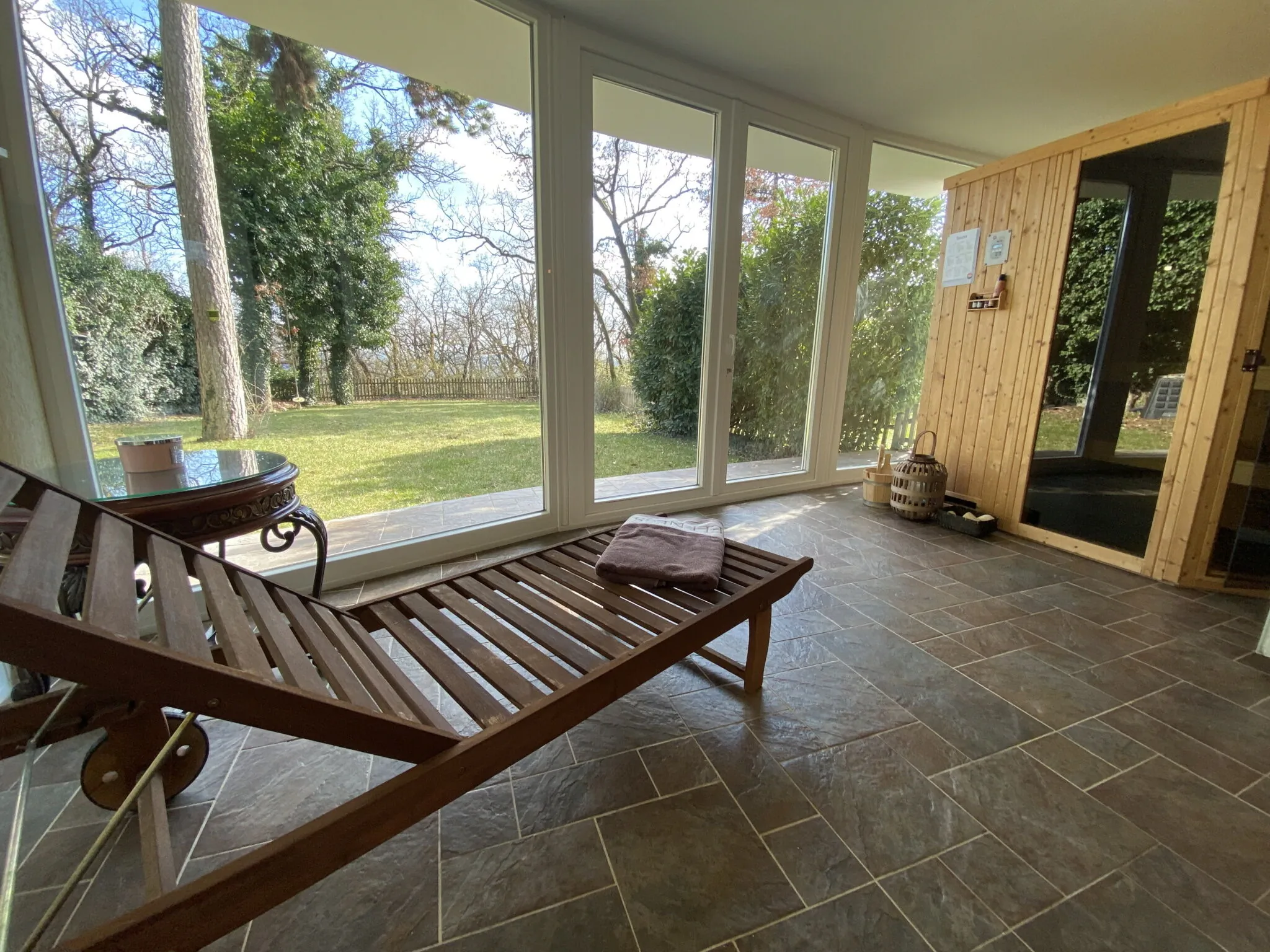 Hilltop Wellness Villa Pécs – Pécs, Ungaria