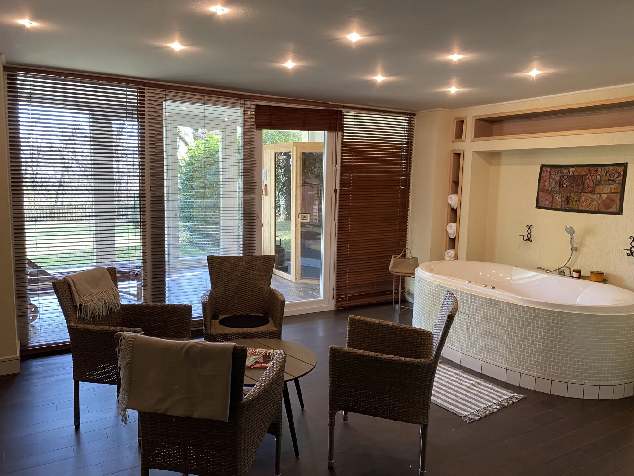 Hilltop Wellness Villa Pécs – Pécs, Ungaria