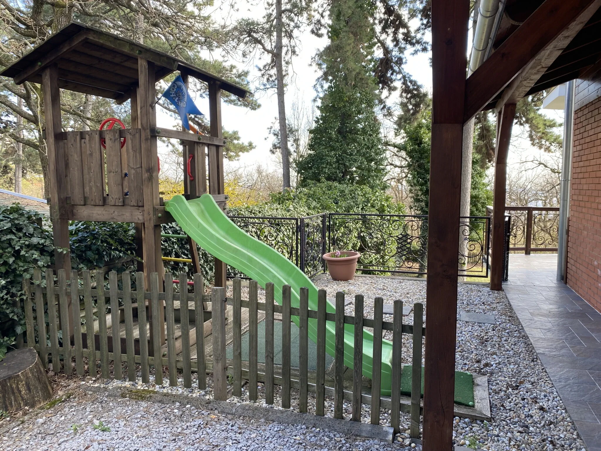 Hilltop Wellness Villa Pécs – Pécs, Ungaria