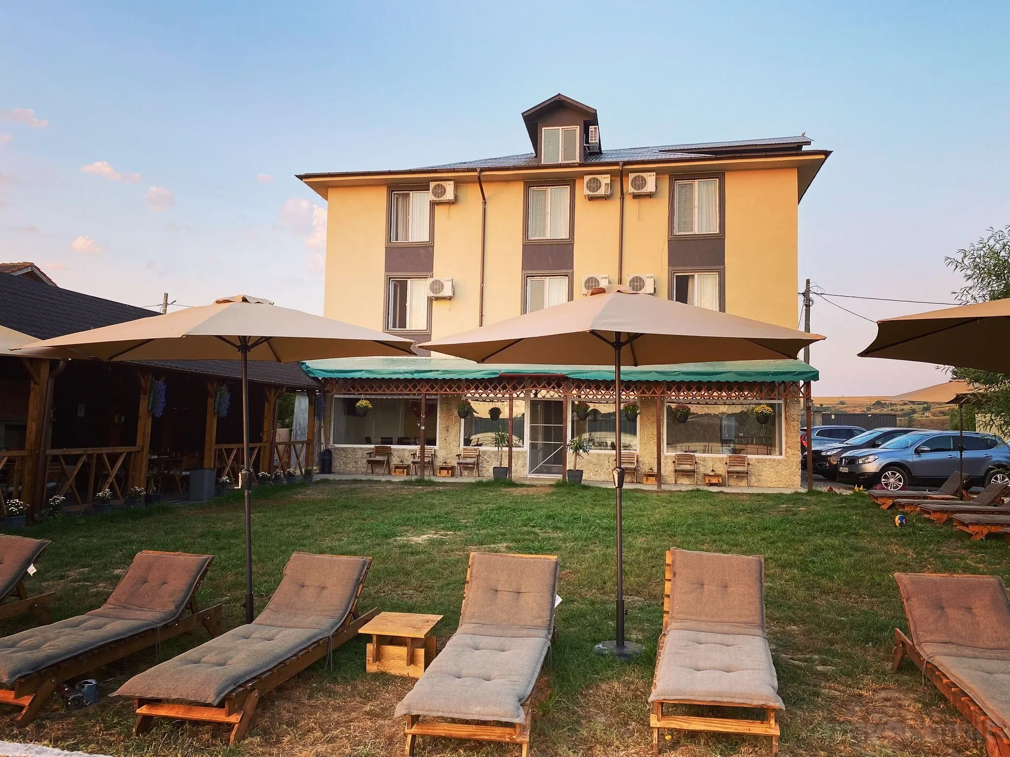 Pensiunea Laguna Bălteni Băltenii de Sus - foto 1