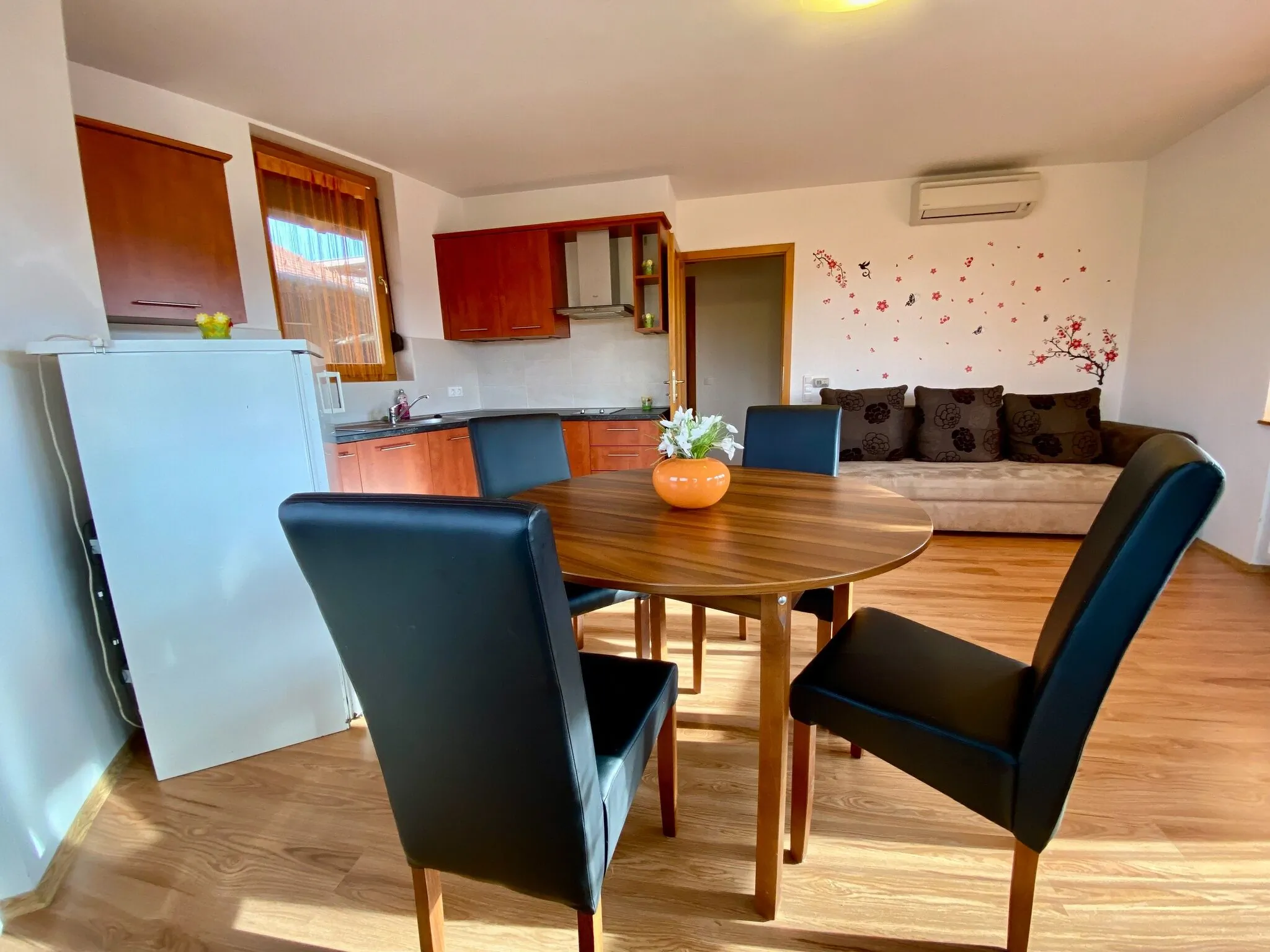 Hunor Napsugár Apartman Balatonlelle – Balatonlelle, Ungaria