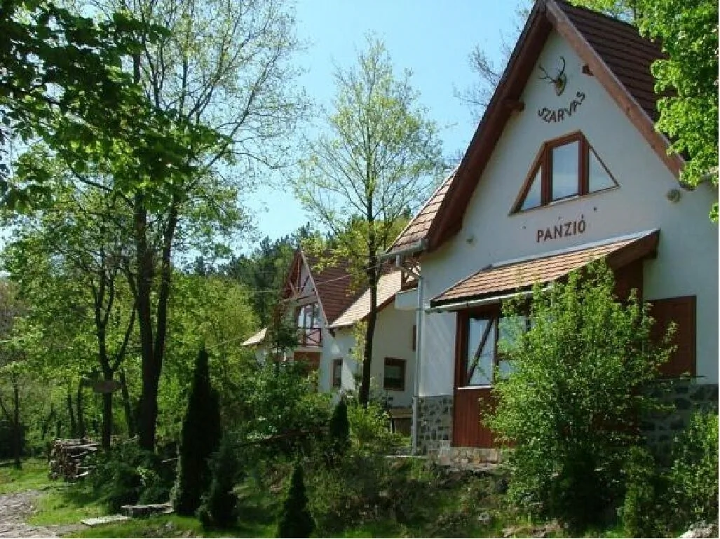 Szarvas Panzió Erdőbénye – Erdőbénye, Ungaria