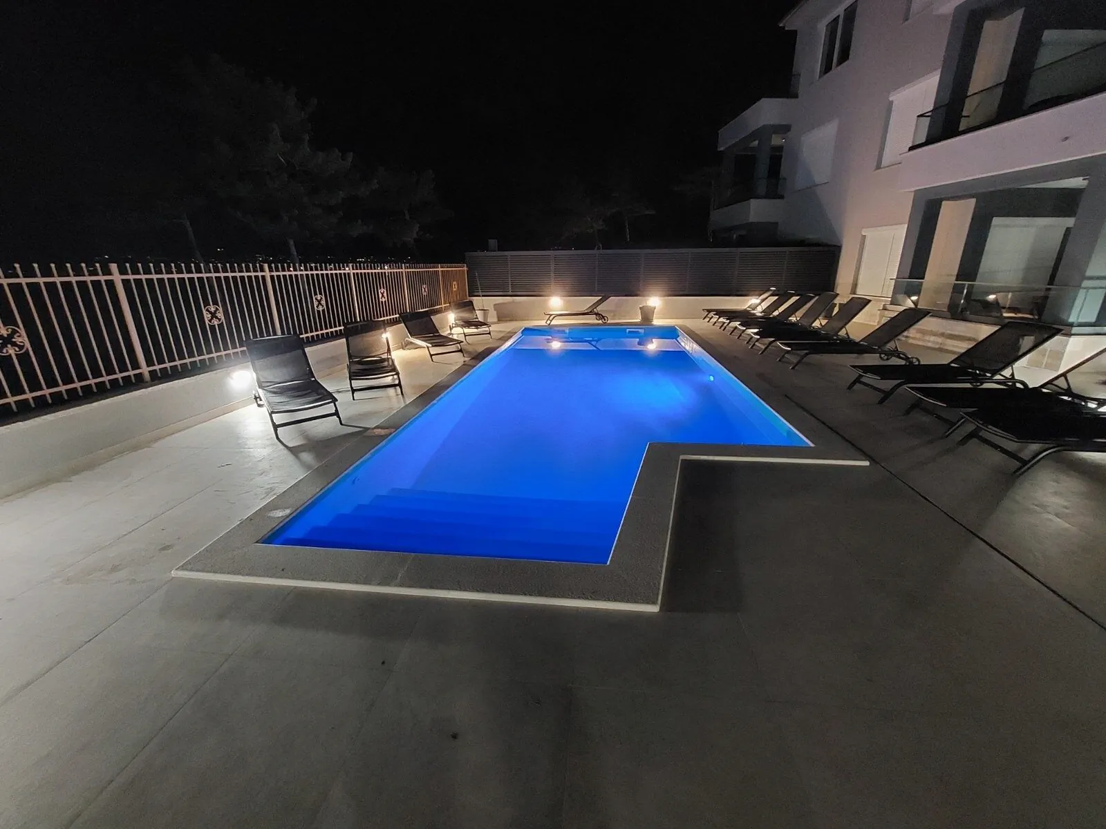 Luxury apartments with pool Punta Šilo – Šilo, Croația