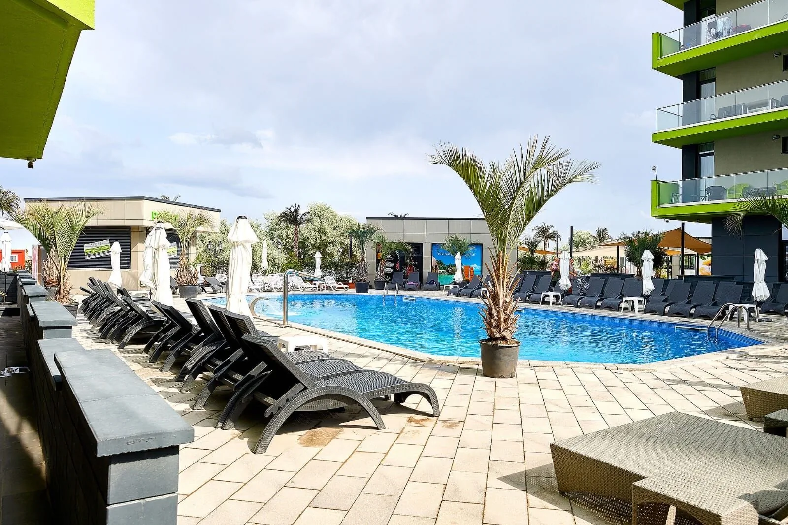 Luxury Alezzi Mamaia Nord – Mamaia-Sat, România