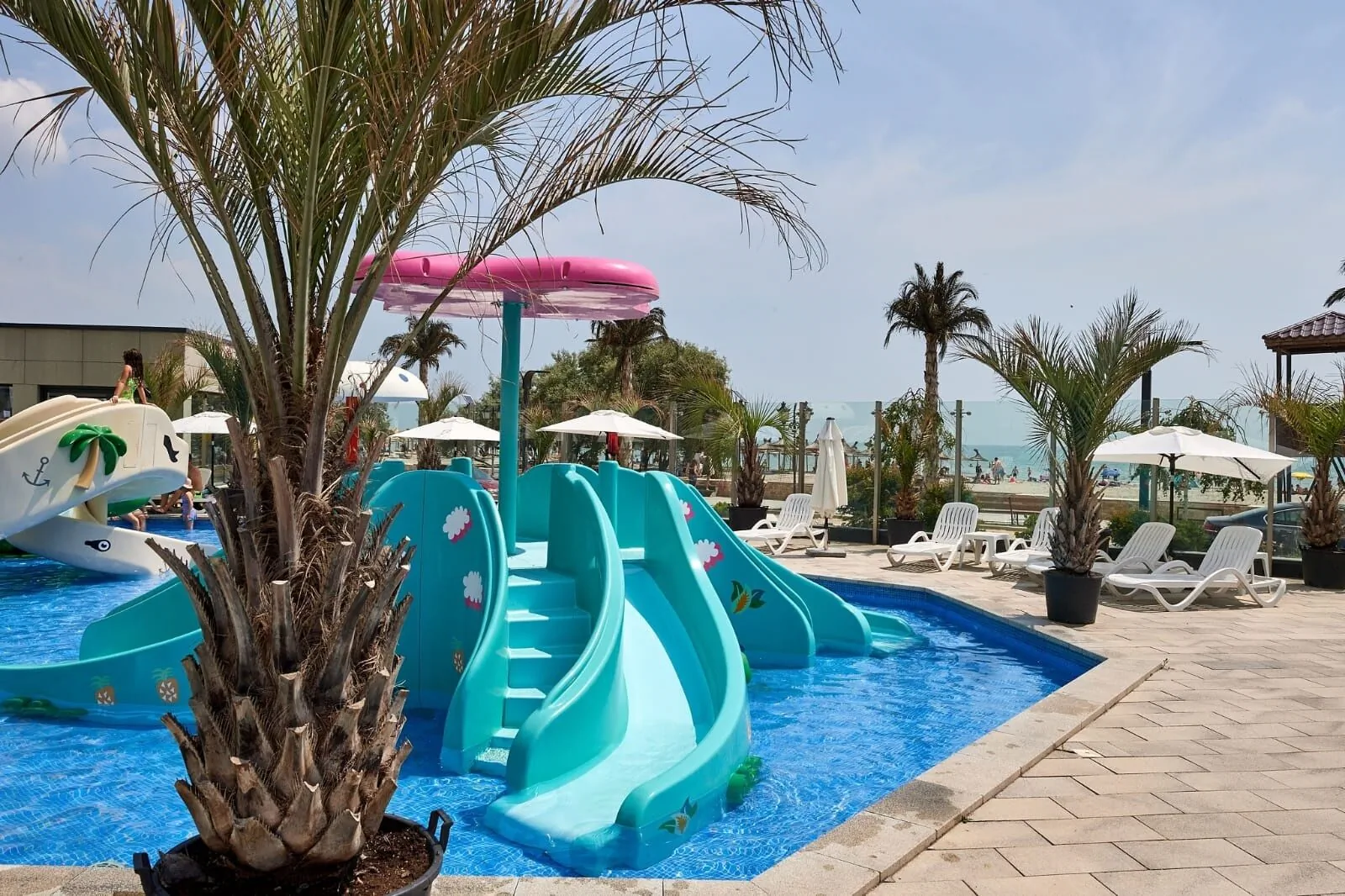 Luxury Alezzi Mamaia Nord – Mamaia-Sat, România