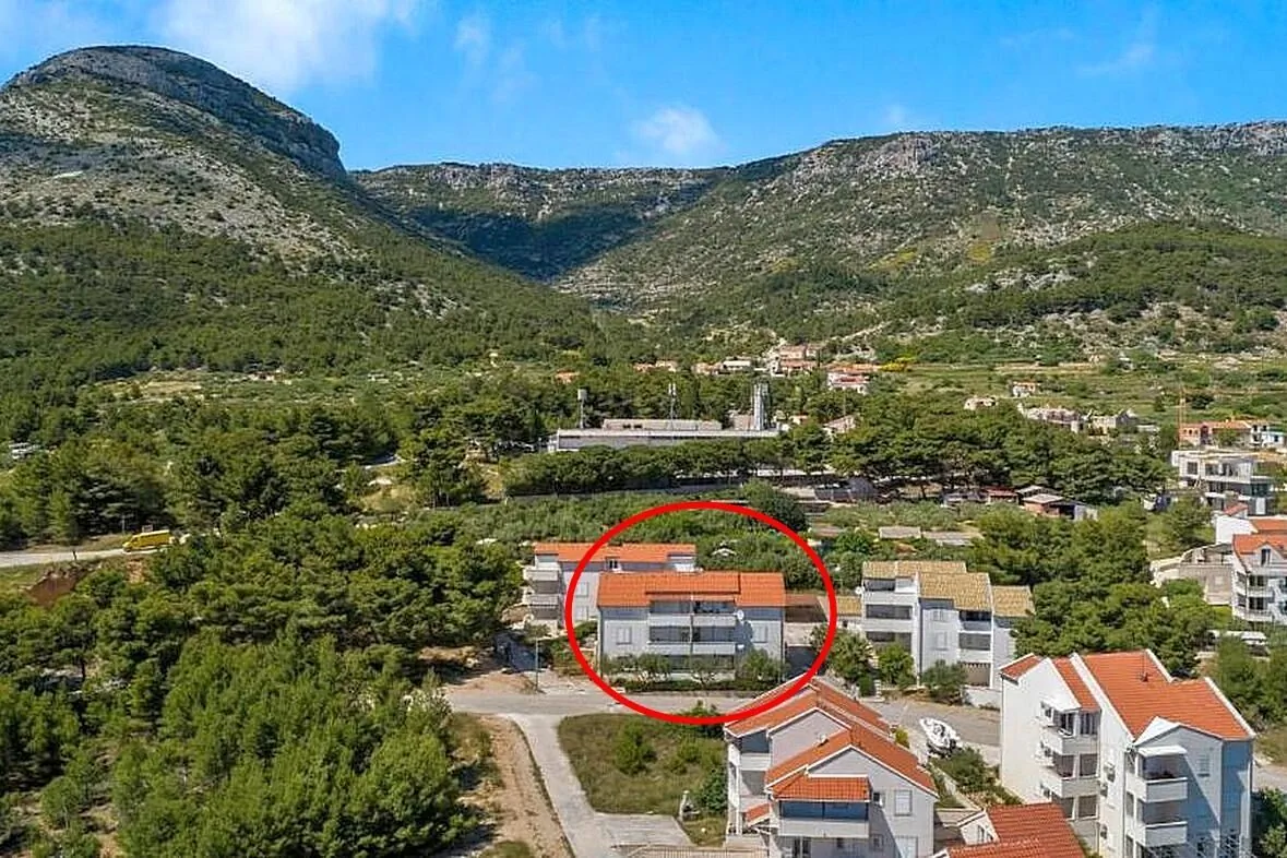 Apartments With Parking Space Bol, Brač - 20004 Bol - foto 1