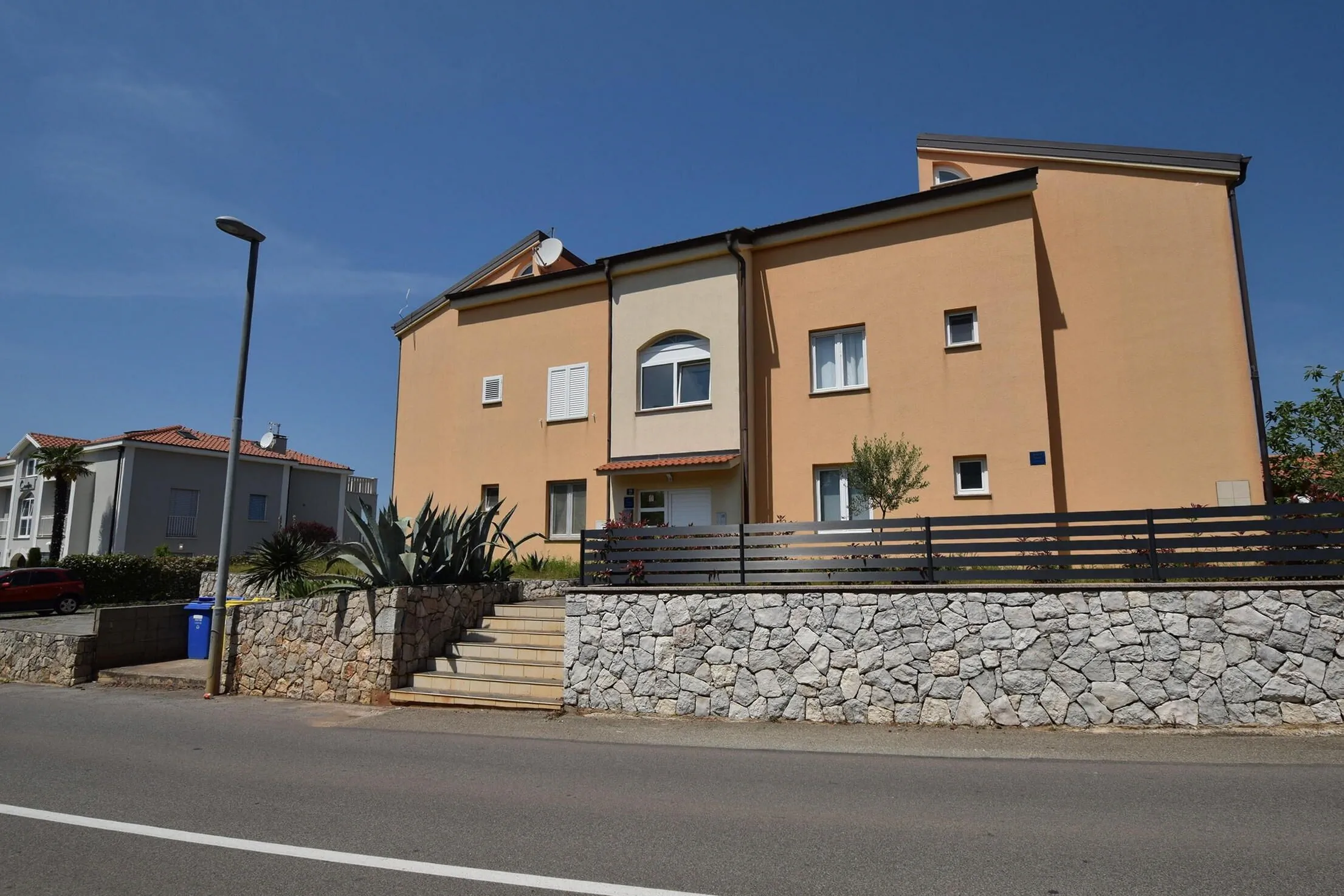 Apartments With Parking Space Vantačići, Krk - 20442 Vantačići - foto 2