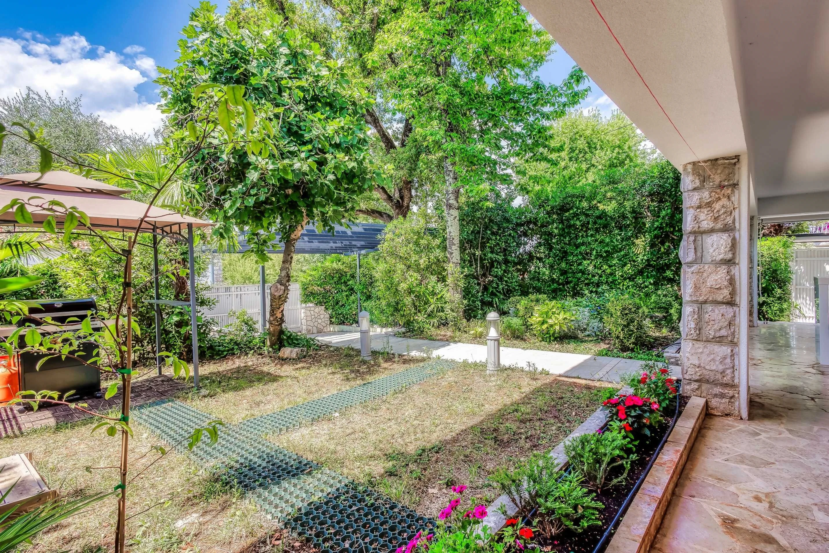 Apartments With Parking Space Njivice, Krk - 20453 Njivice - foto 4