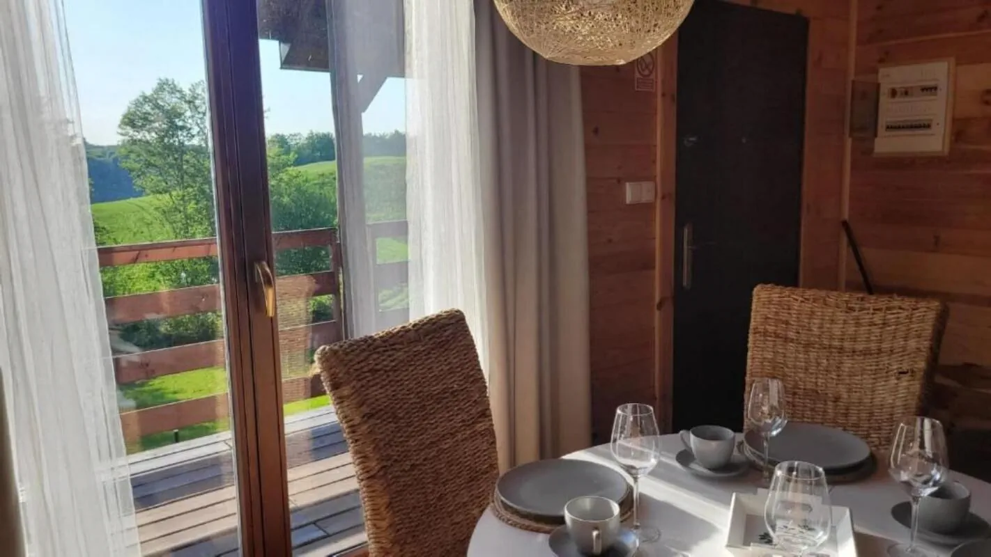 ZACISZE Domek na Kaszubach Brodnica Dolna z balią z jacuzzi – Brodnica Dolna, Polska