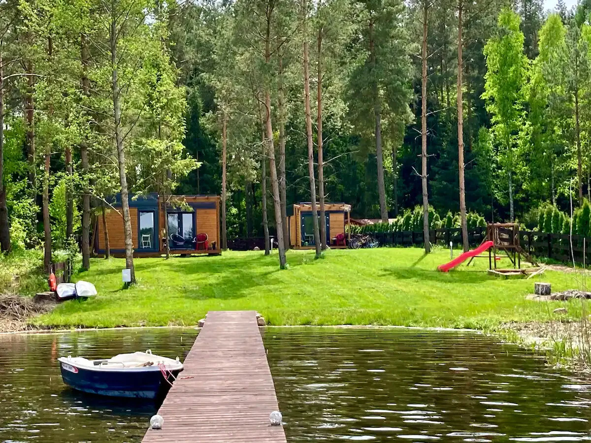 Makosieje Resort - domek 20 metrów od jeziora – Makosieje, Polonia