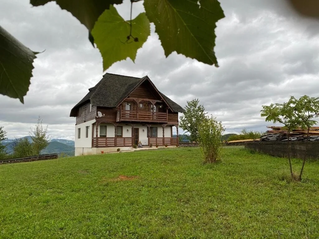 Pensiunea Casa Din Deal Văleni – Văleni, România