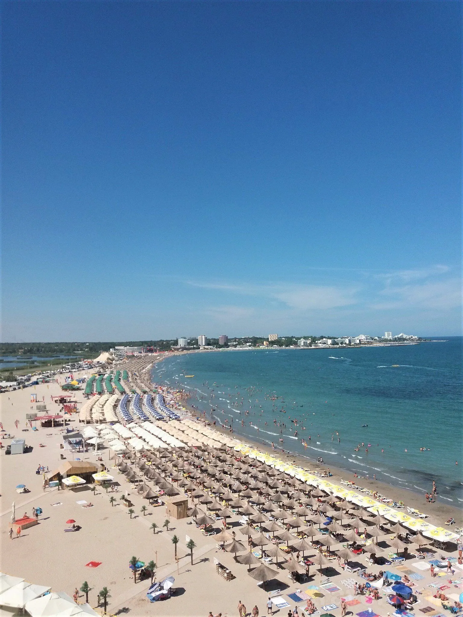 Apartamente Roșu Litoral Saturn – Saturn, România