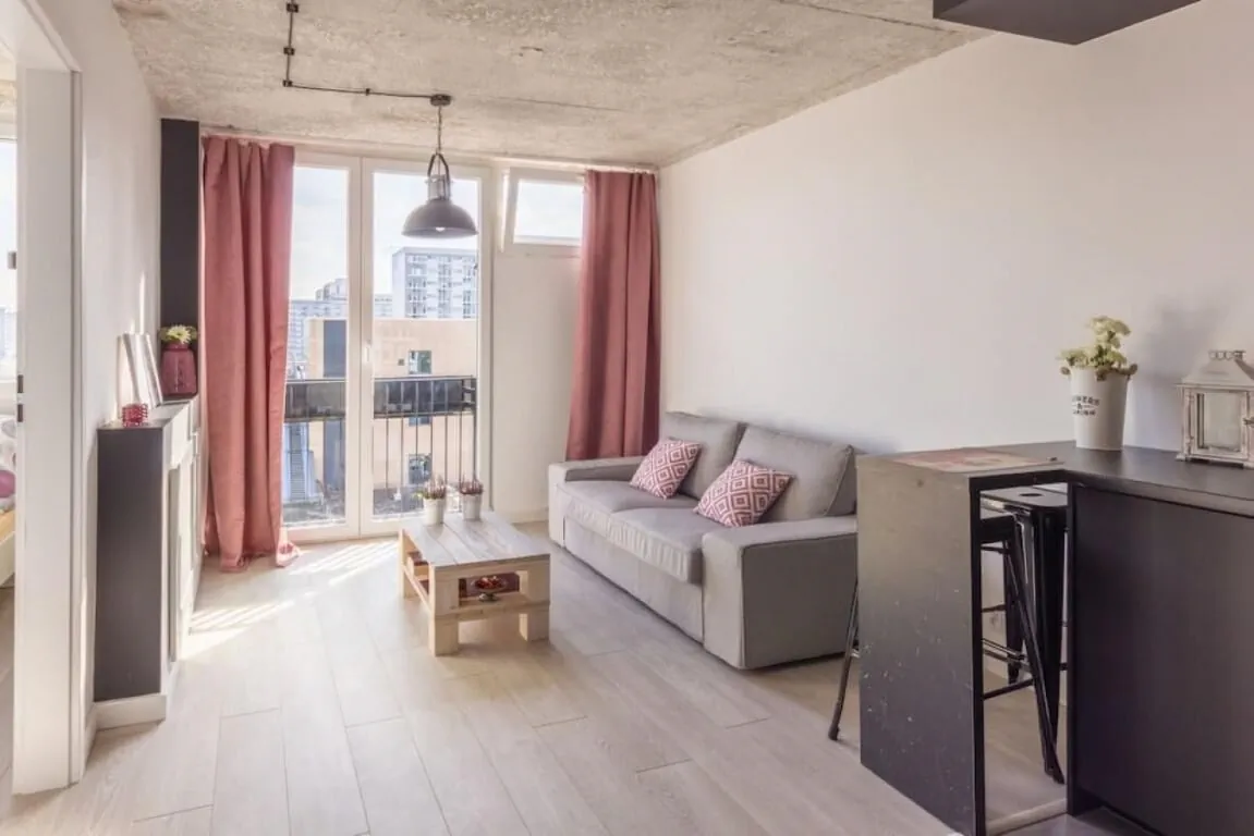 Industrialny apartament centralny na 9. piętrze z balkonem Warszawa - foto 1