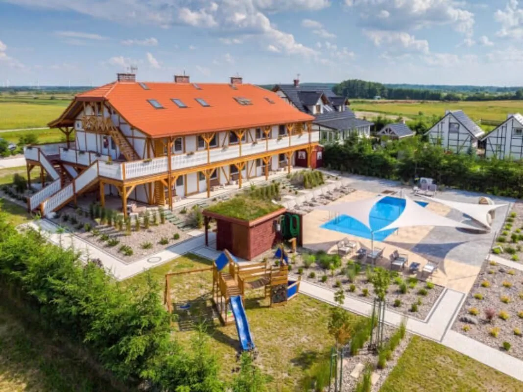 Złociste Zacisze Dąbki – Bobolin, Polsko