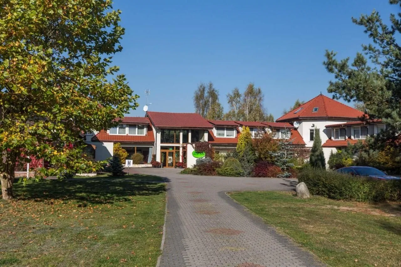 Pensjonat Noce i Dnie Cząstkowo - foto 2