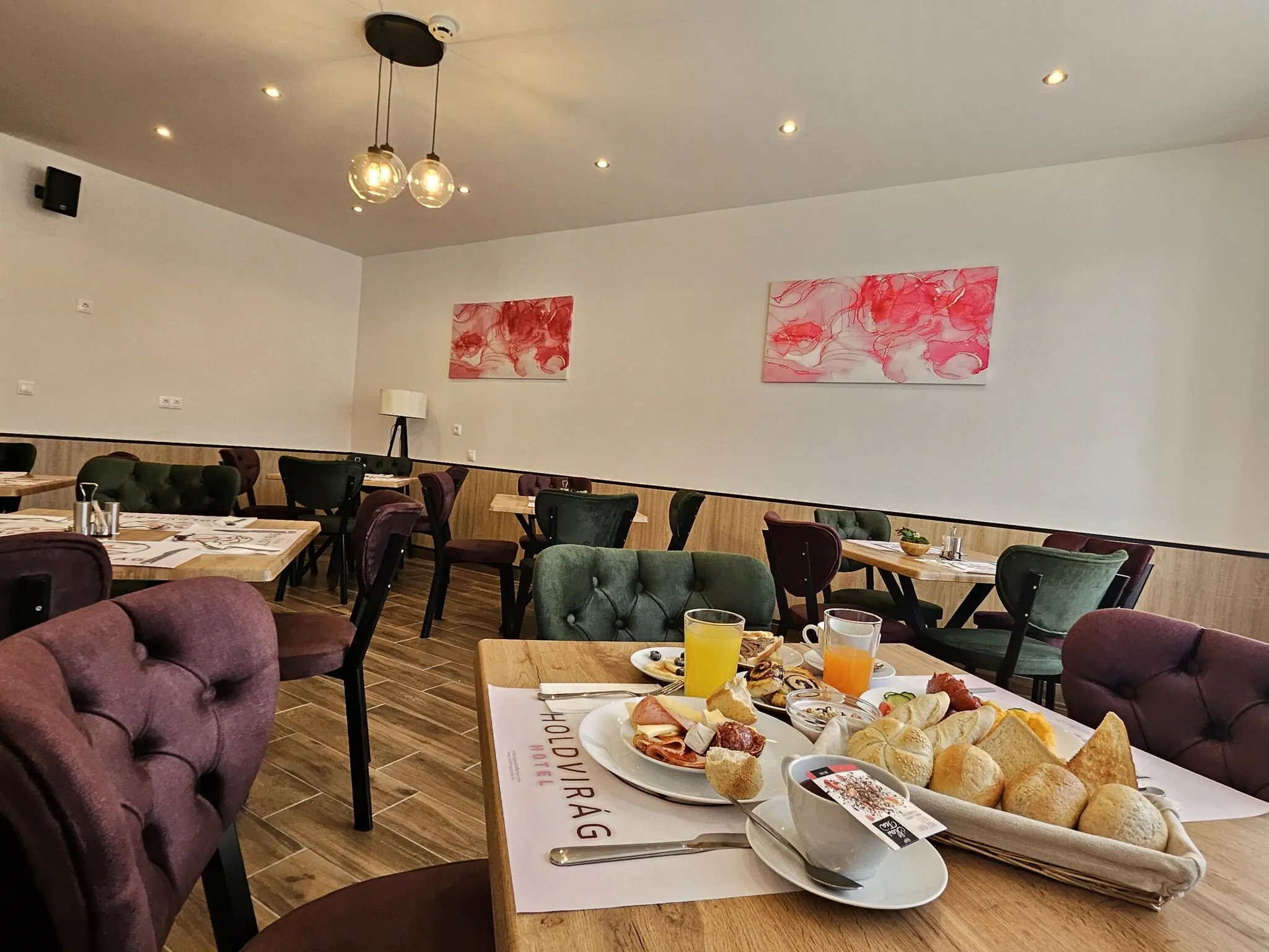 Holdvirág Hotel Sárvár – Sárvár, Ungaria