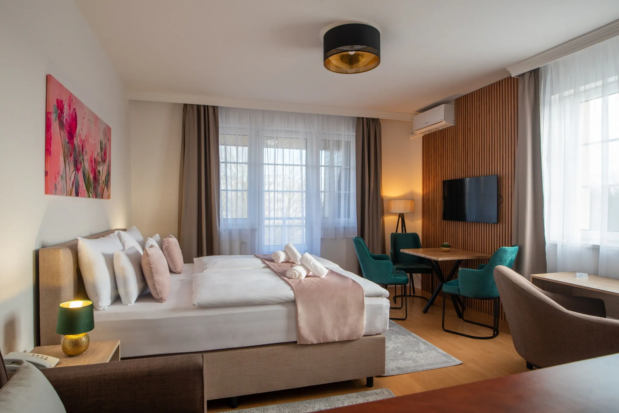 Holdvirág Hotel Sárvár – Sárvár, Ungaria