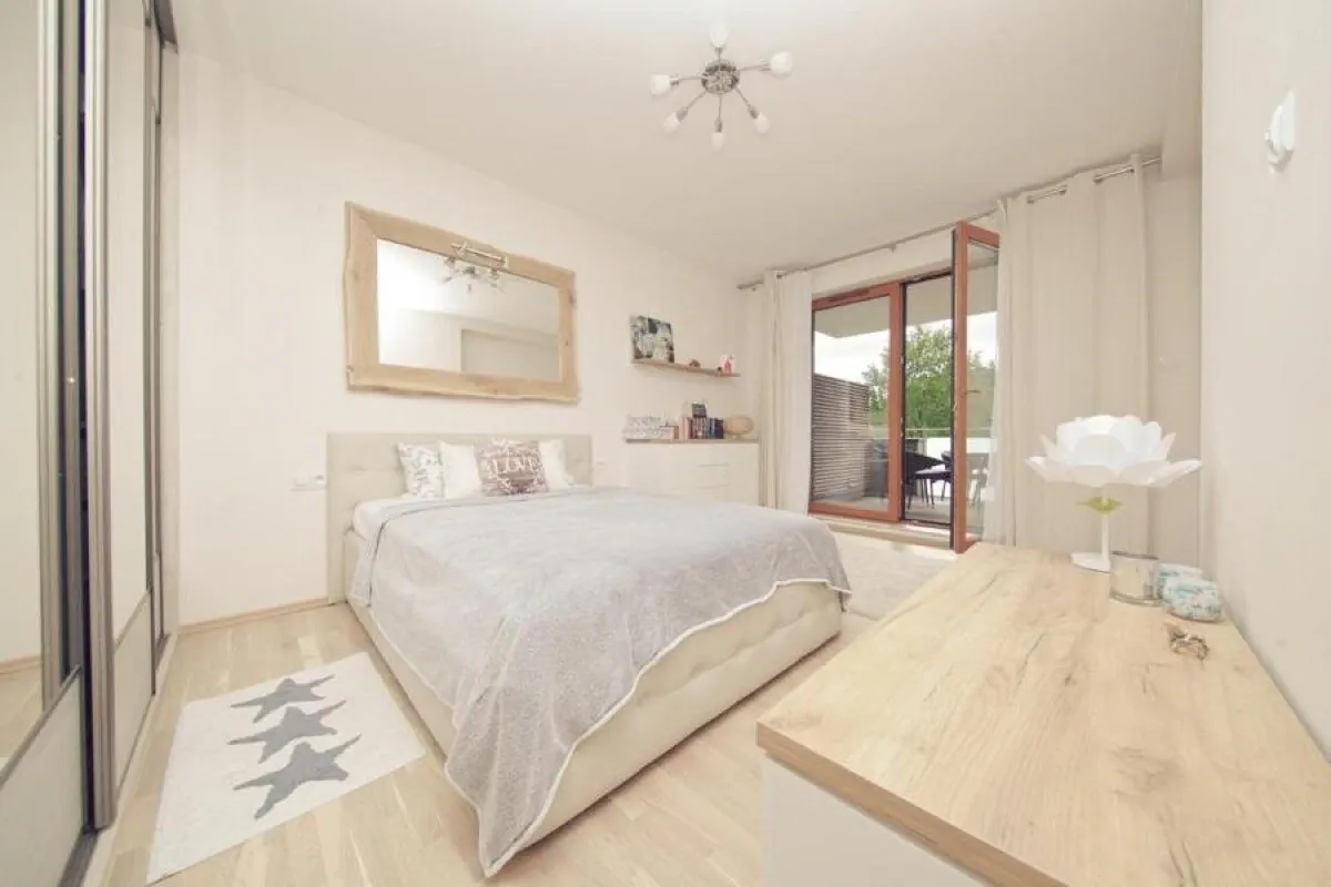 Słoneczny apartament z dużym tarasem tuż przy lesie – Ełk, Polska