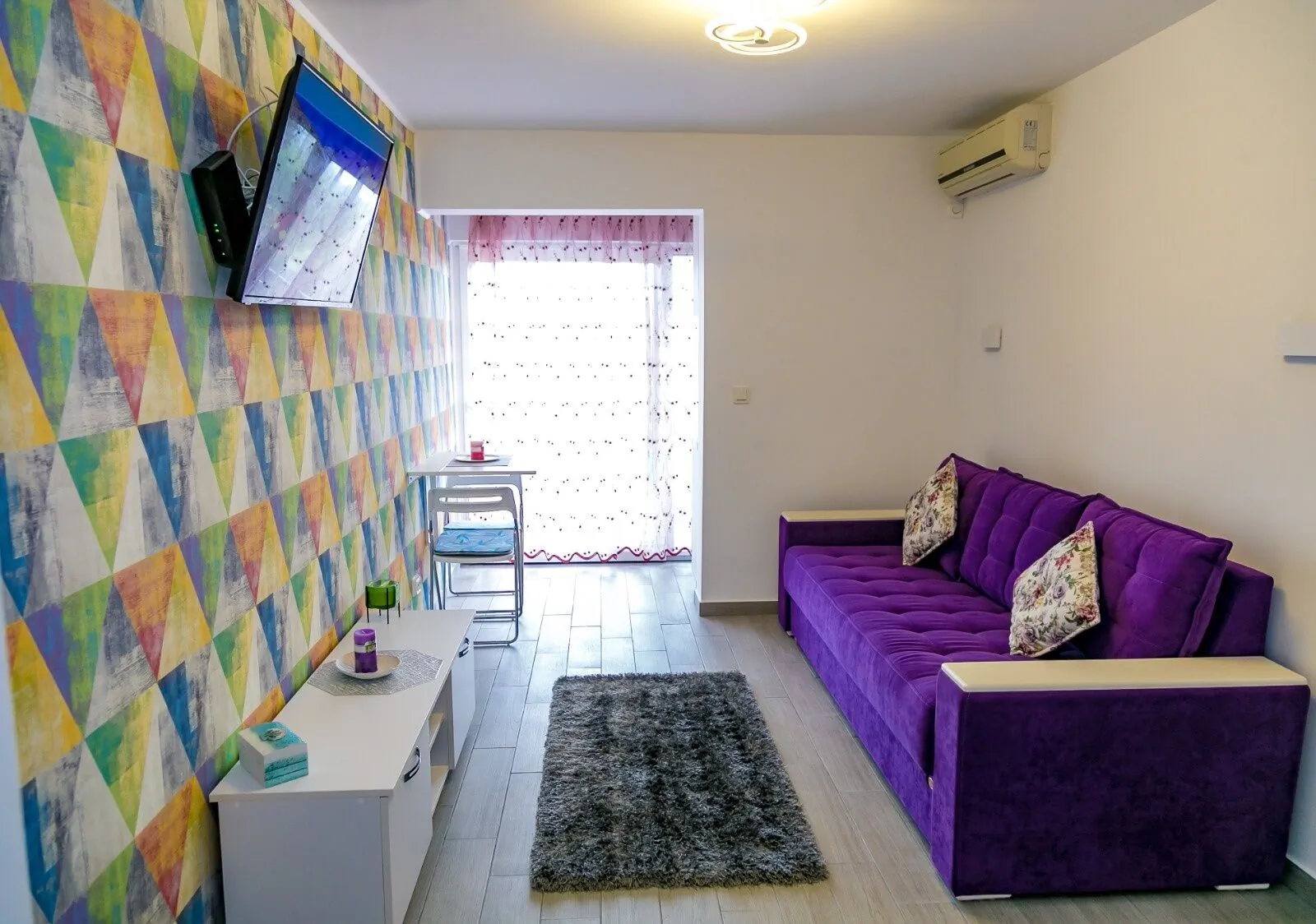 Studio AnaSof Saturn – Saturn, România