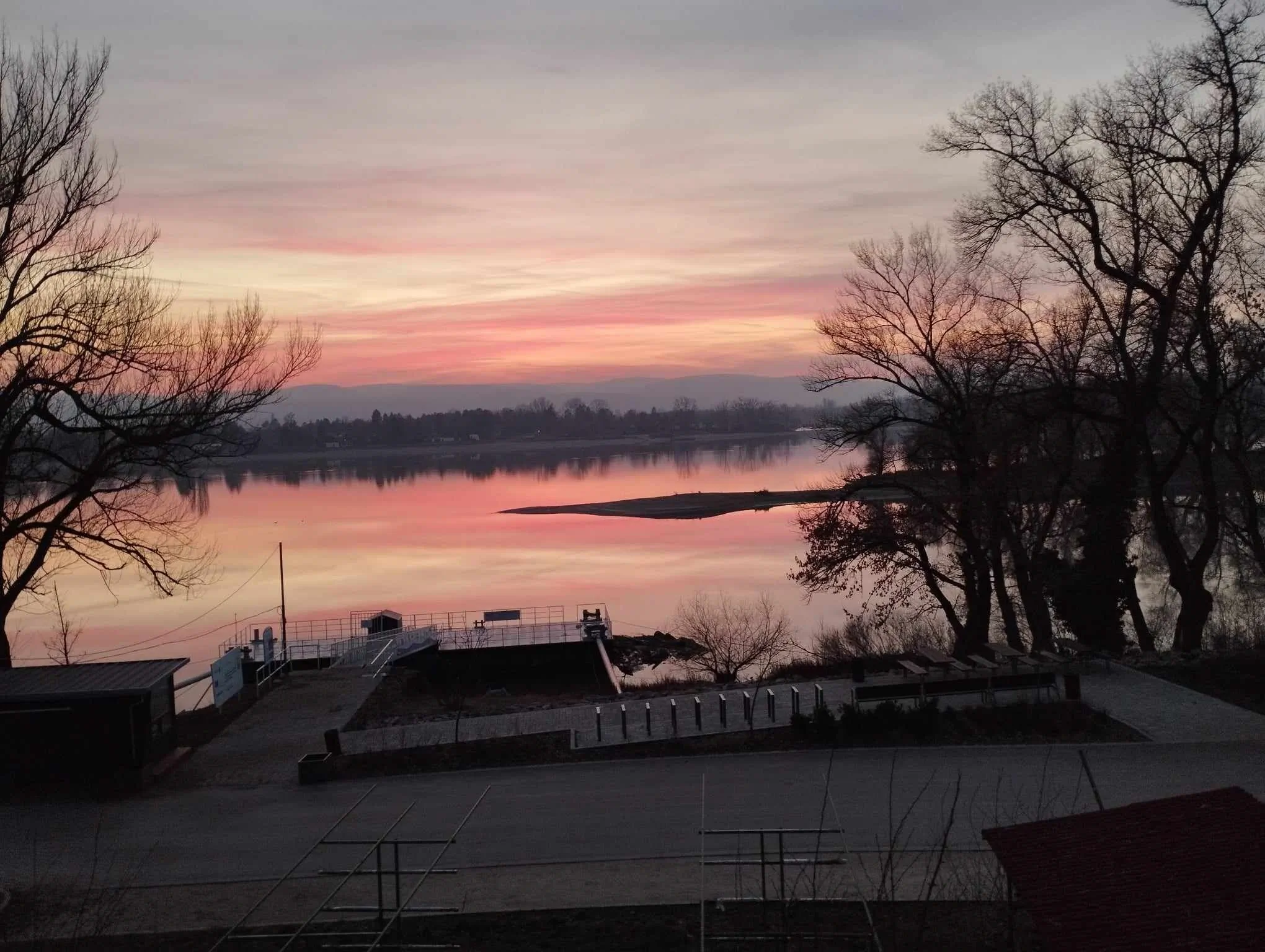 Szuterén Apartmanház Zebegény - foto 7