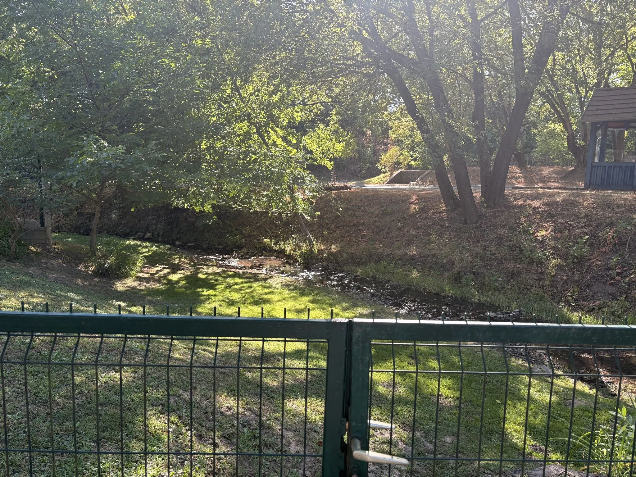 Szuterén Apartmanház Zebegény - foto 9