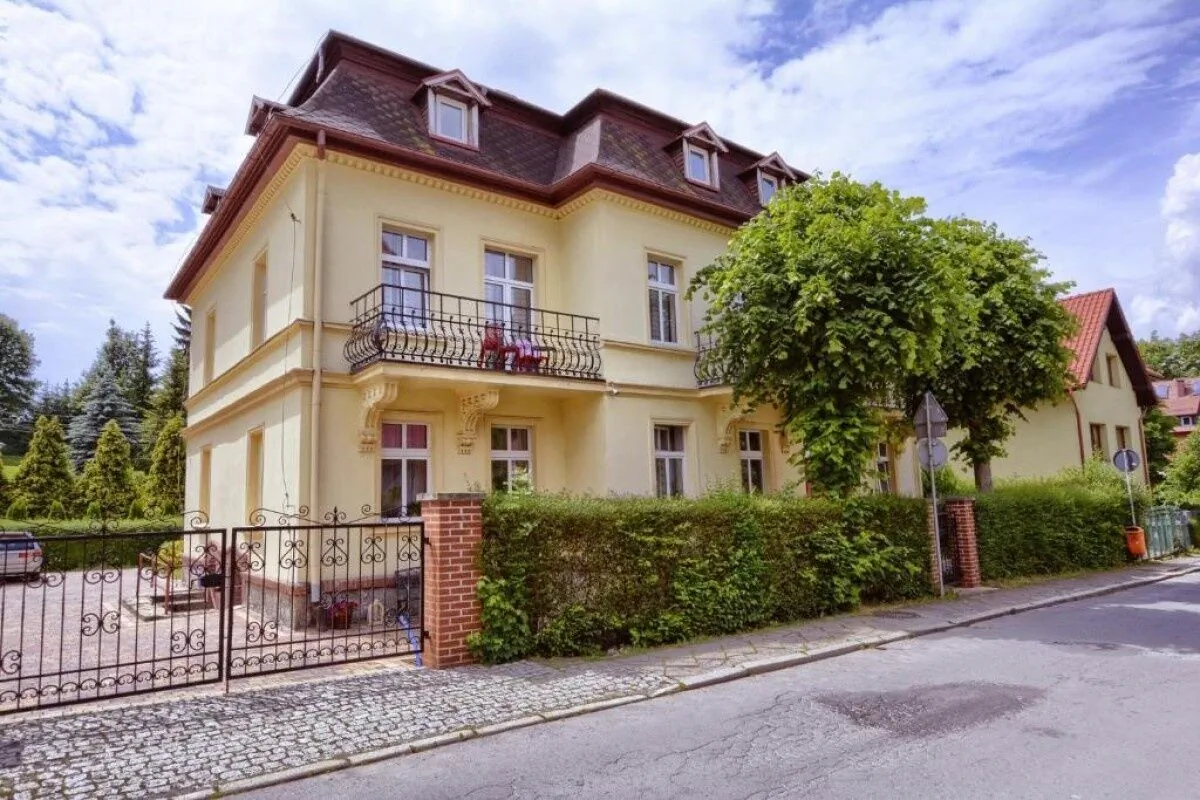 Apartamenty Słoneczna Willa SPA & sauny Kudowa-Zdrój – Kudowa-Zdrój, Polonia