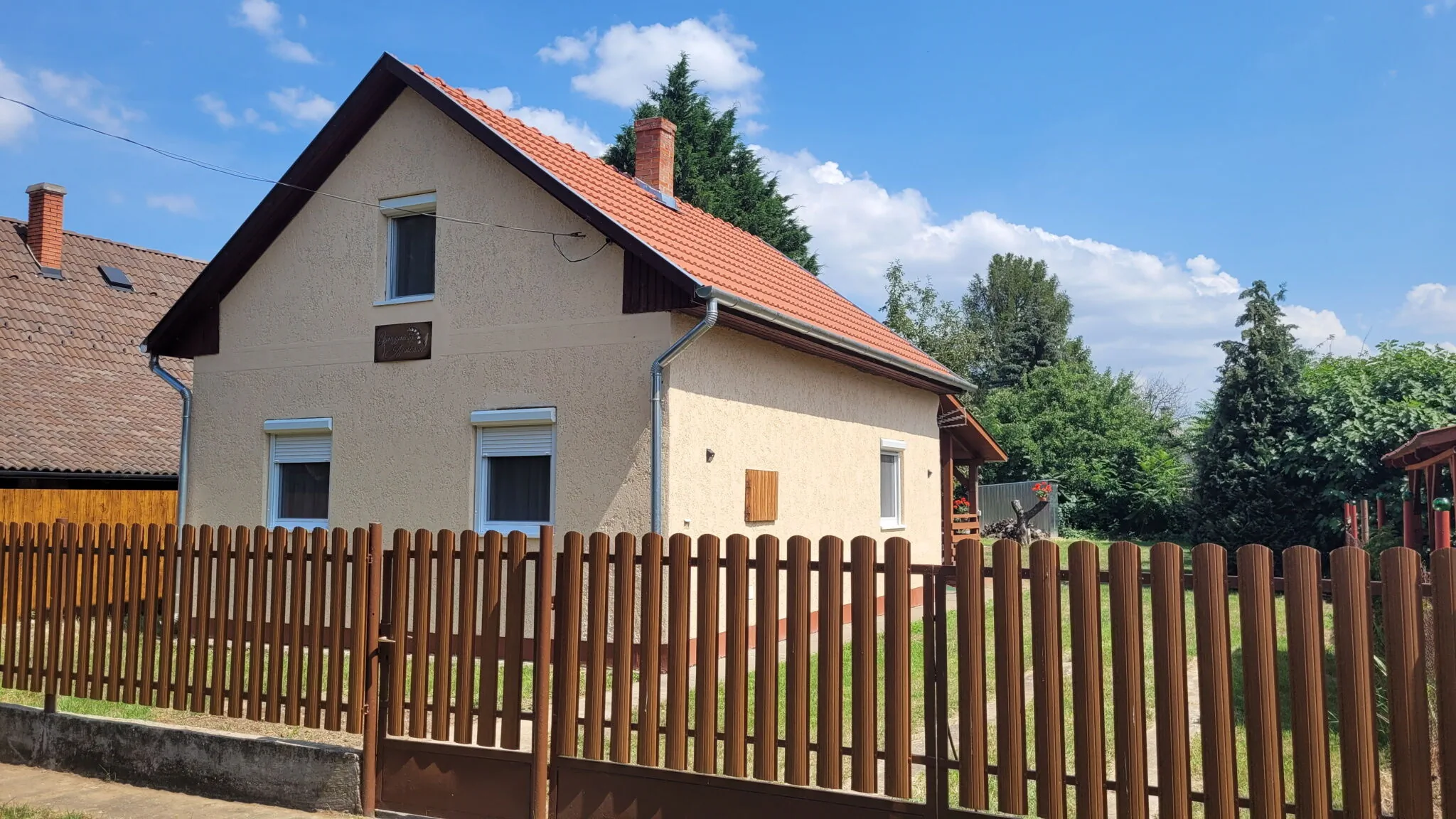 Gyöngyvirág Apartman Tiszaörs – Tiszaörs, Ungaria
