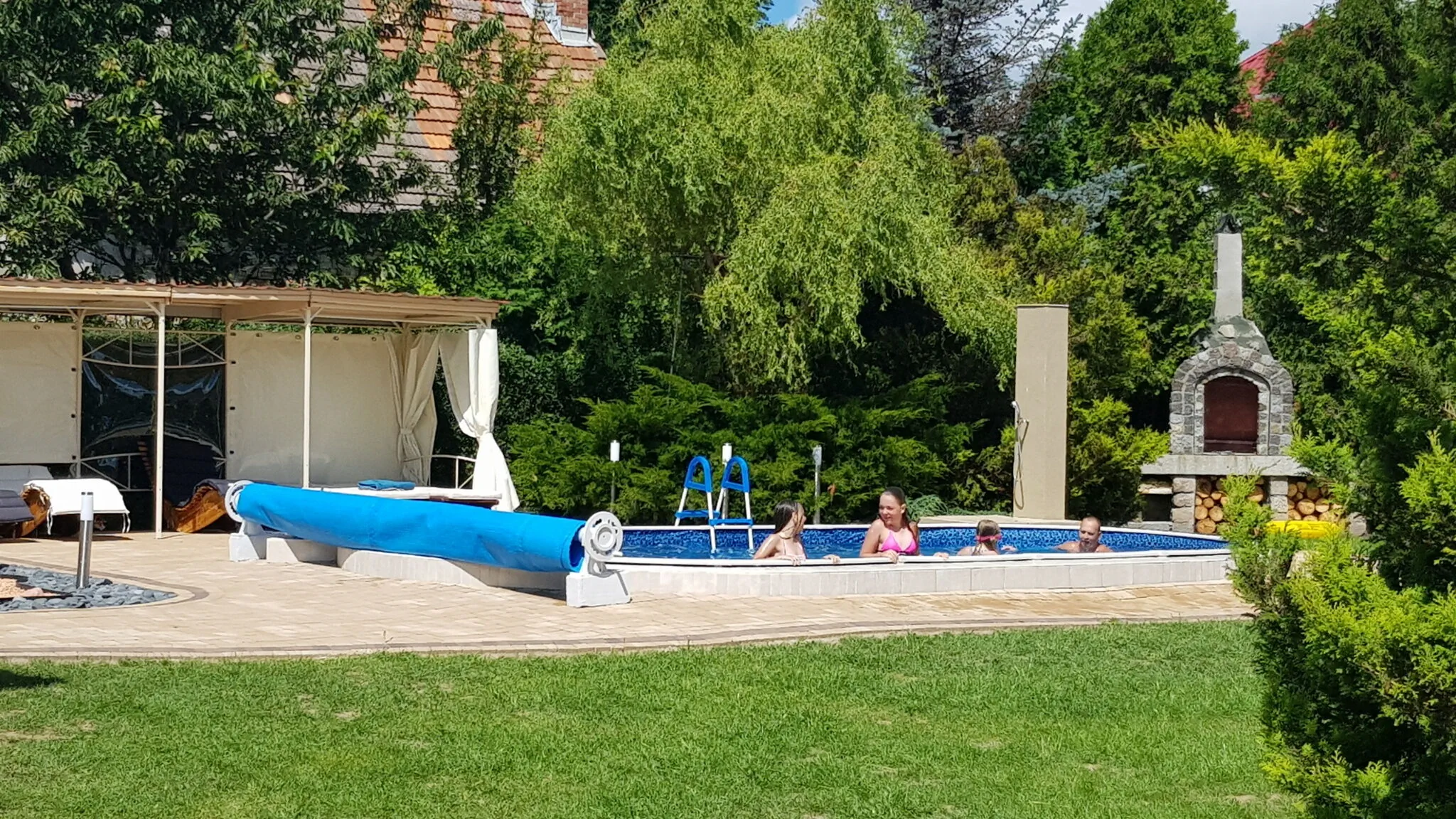 Aven'a pokoje gościnne z basenem – Darłowo, Polonia