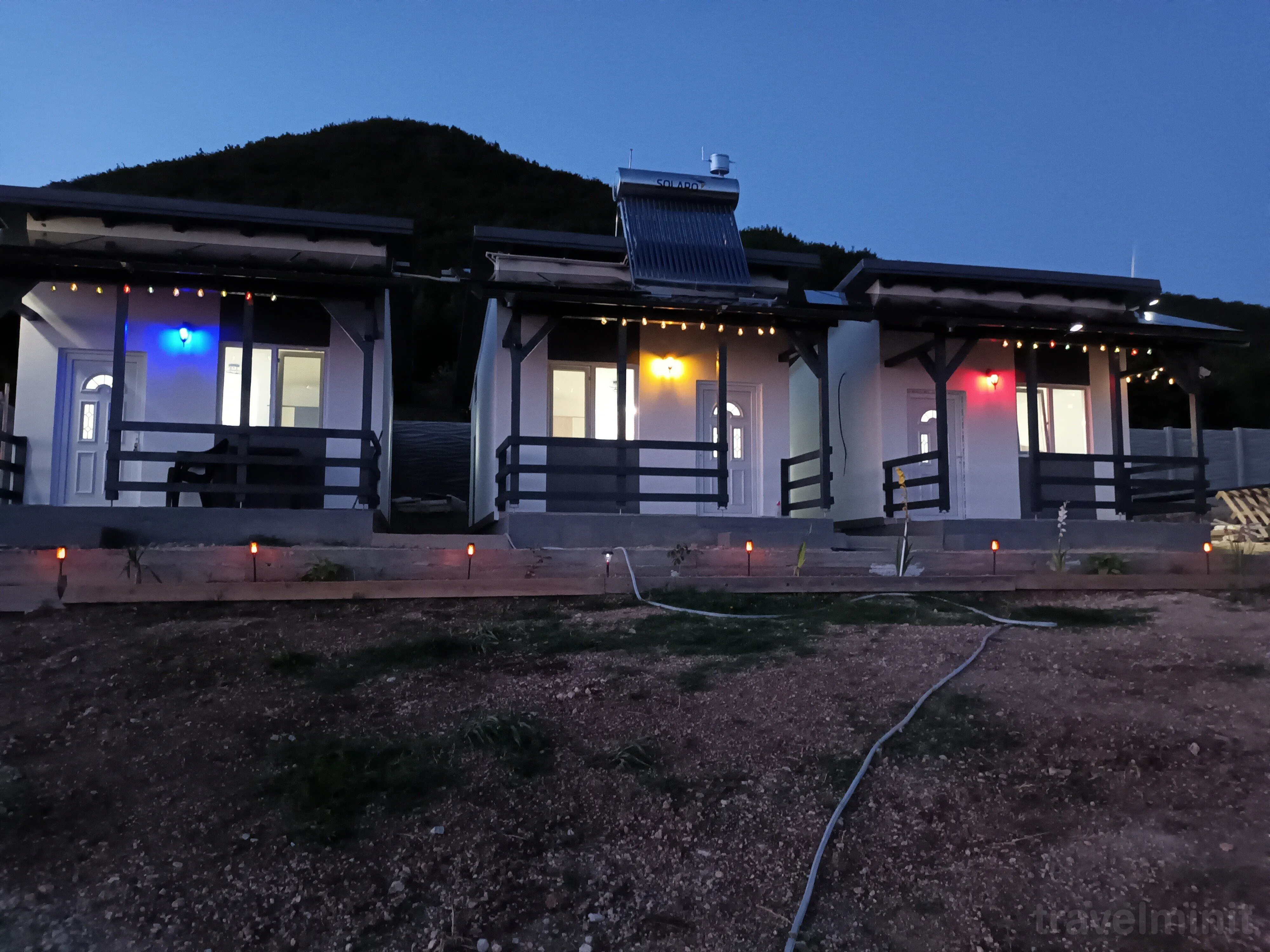 Panoramic House Coronini – Coronini, România