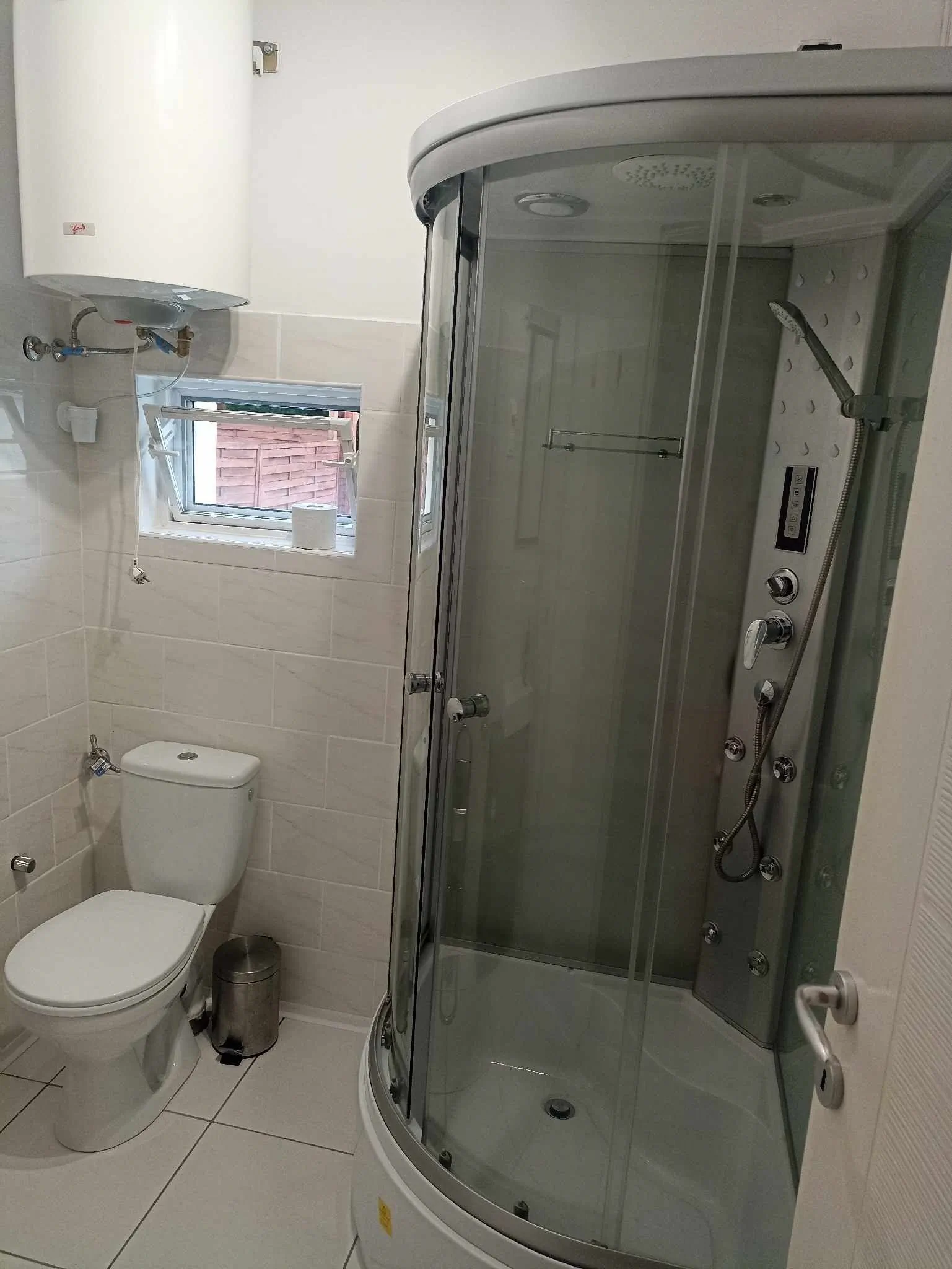 Lile Apartman Balatonlelle – Balatonlelle, Węgry