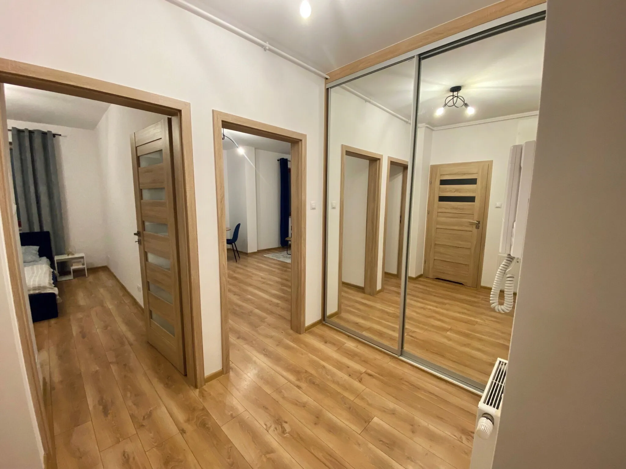 Project Comfort Apartament Bohaterów 12/7  – Warszawa, Polska