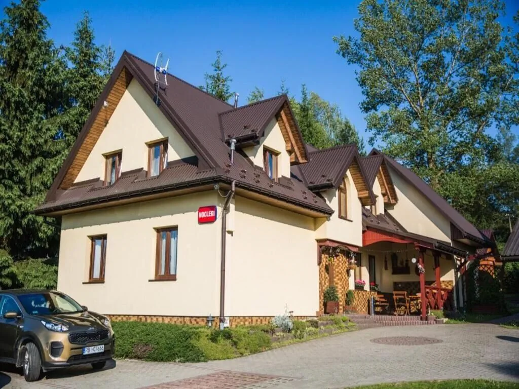Pokoje gościnne i noclegi u Kiesza Ustrzyki Dolne – Ustrzyki Dolne, Polsko