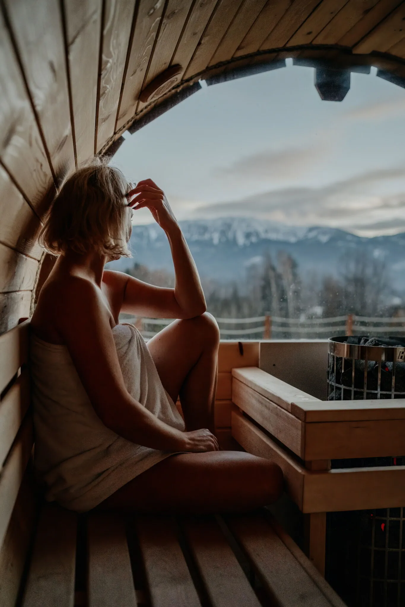 Babiogórska Chata - góralski dom z bali z jacuzzi i sauną Zawoja – Zawoja, Polonia