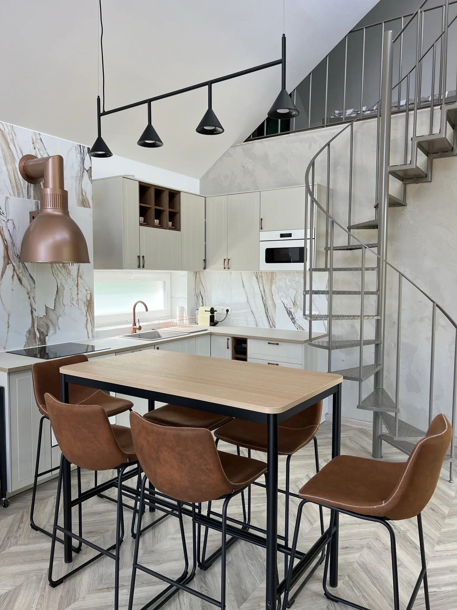 Beige Villa Balatonkenese – Balatonkenese, Ungaria