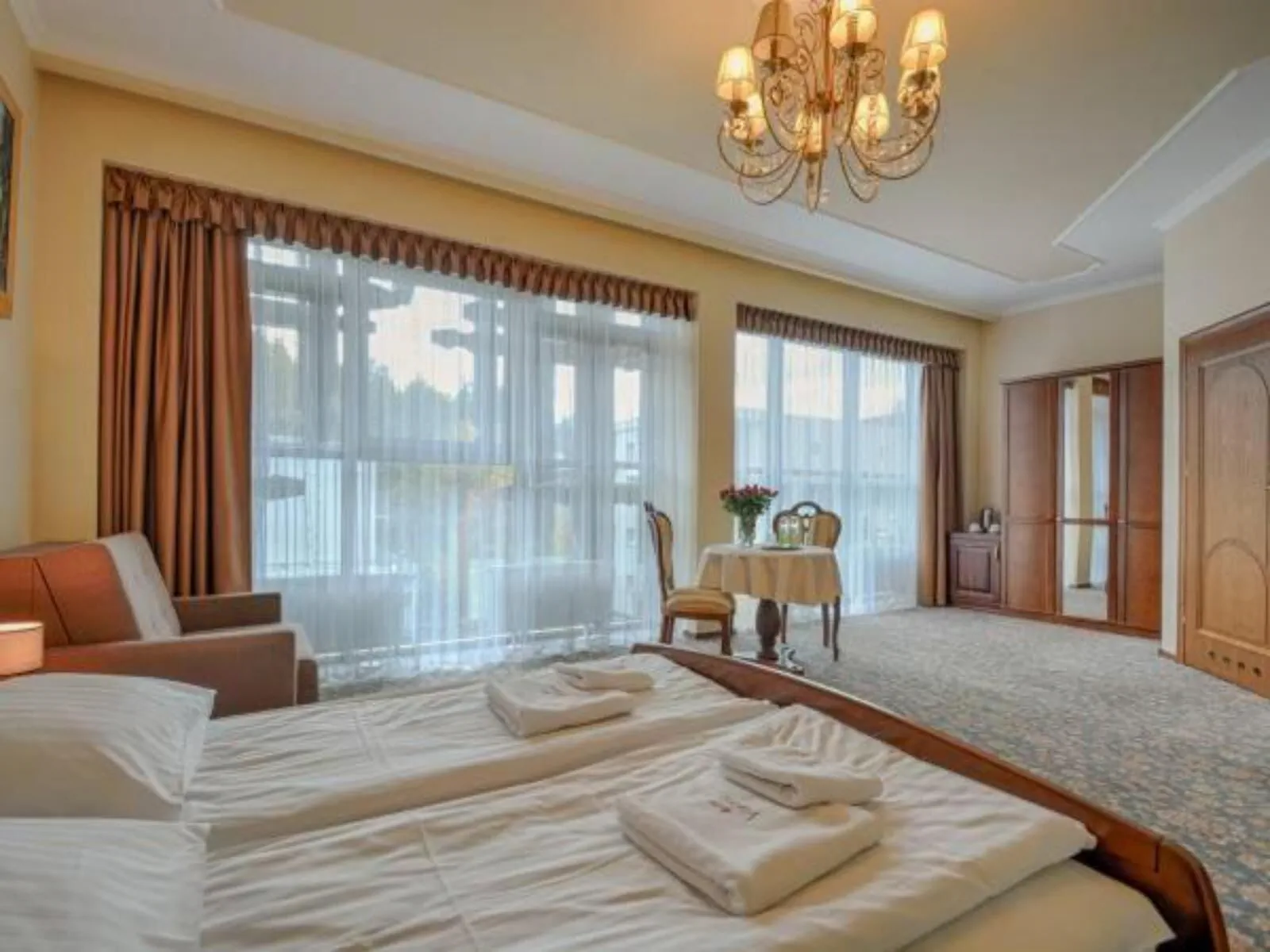 HOTEL Victoria Cechini Krynica-Zdrój  – Krynica-Zdrój, Polska