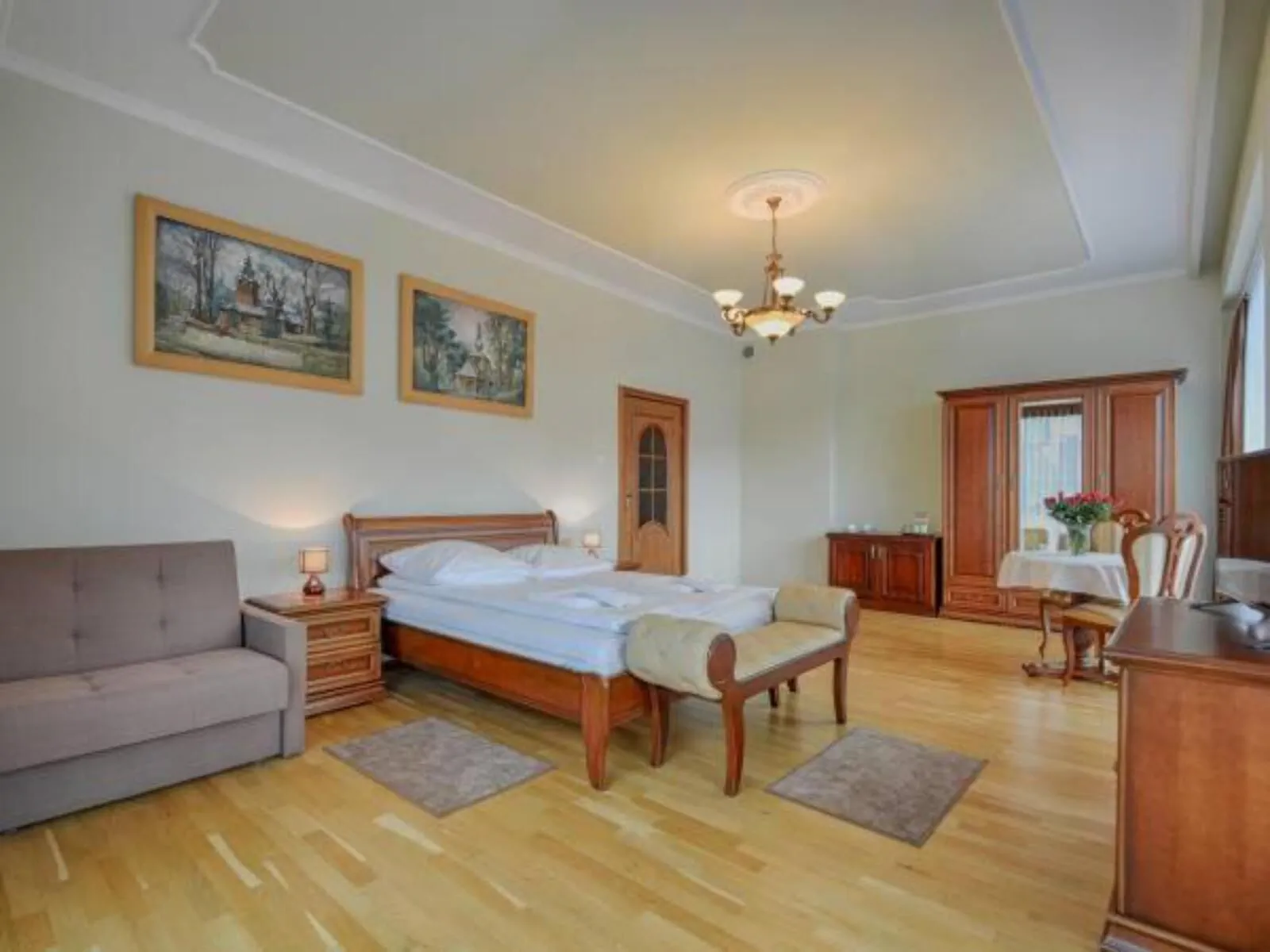 HOTEL Victoria Cechini Krynica-Zdrój  – Krynica-Zdrój, Polska