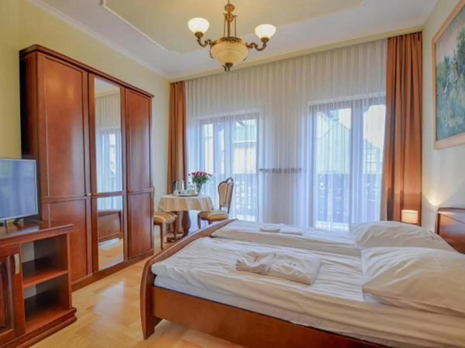 HOTEL Victoria Cechini Krynica-Zdrój  – Krynica-Zdrój, Polska