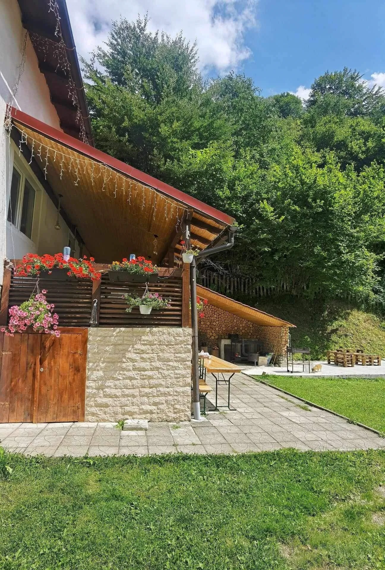Di&D House Bănița – Comuna Băniţa, România