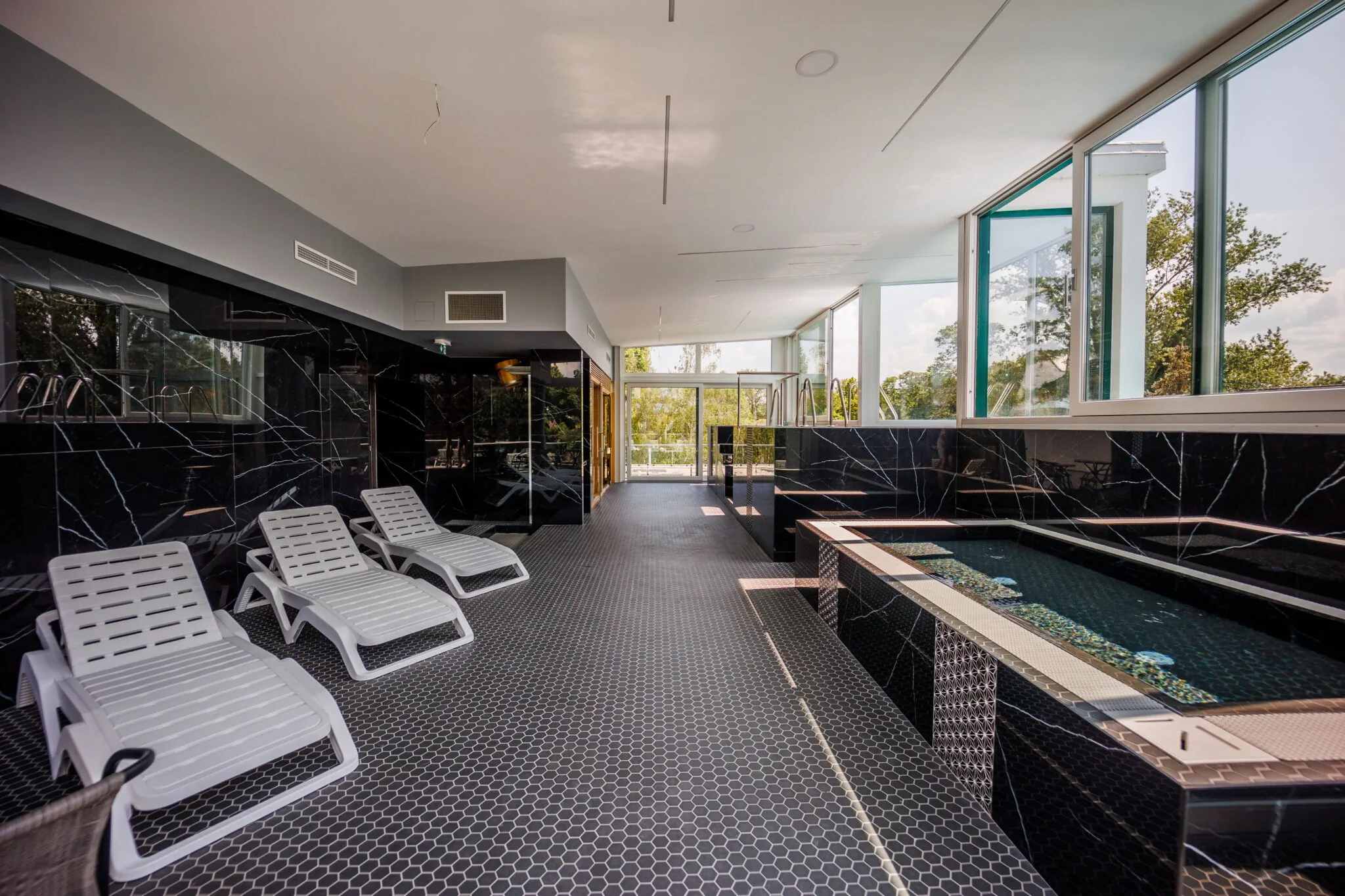 Villa Bauhaus Wellness Apartman 207 Siófok – Siófok, Maďarsko
