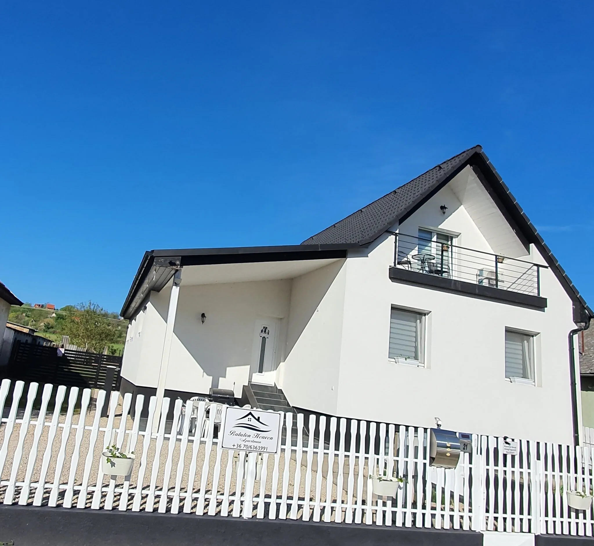 Balaton Heaven Apartman Kőröshegy – Kőröshegy, Węgry