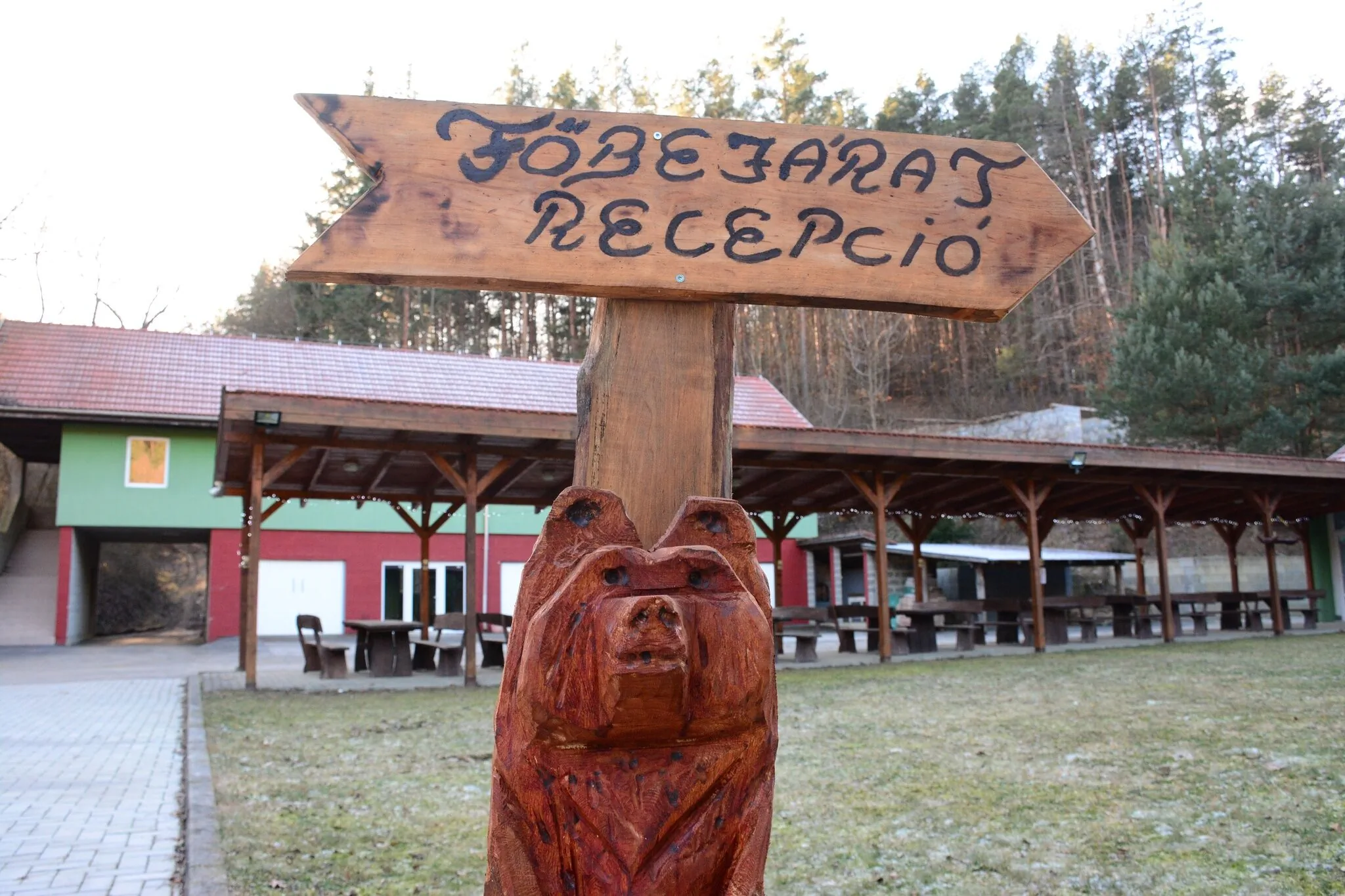 Zöldsziget Menedék, Rendezvény-és pihenőház Bárna – Bárna, Ungaria