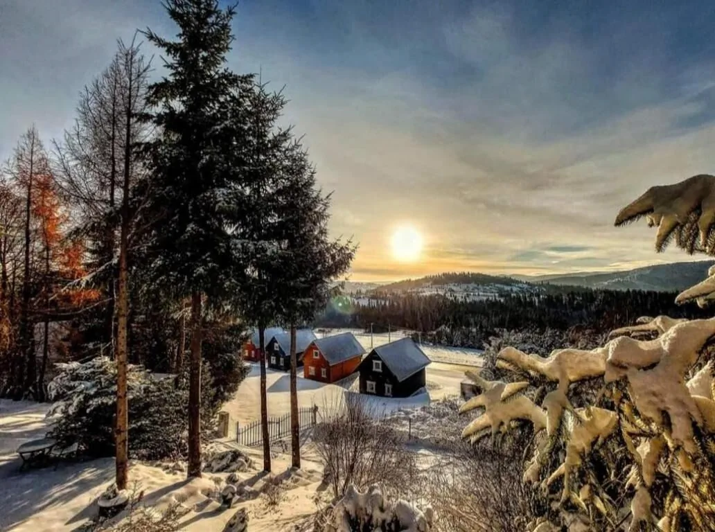 Kolorowe Domki Laliki – Laliki, Polsko